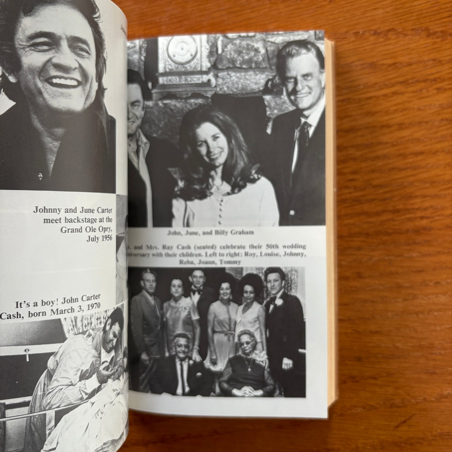 The Man In Black: His own story in his own words - Johnny Cash