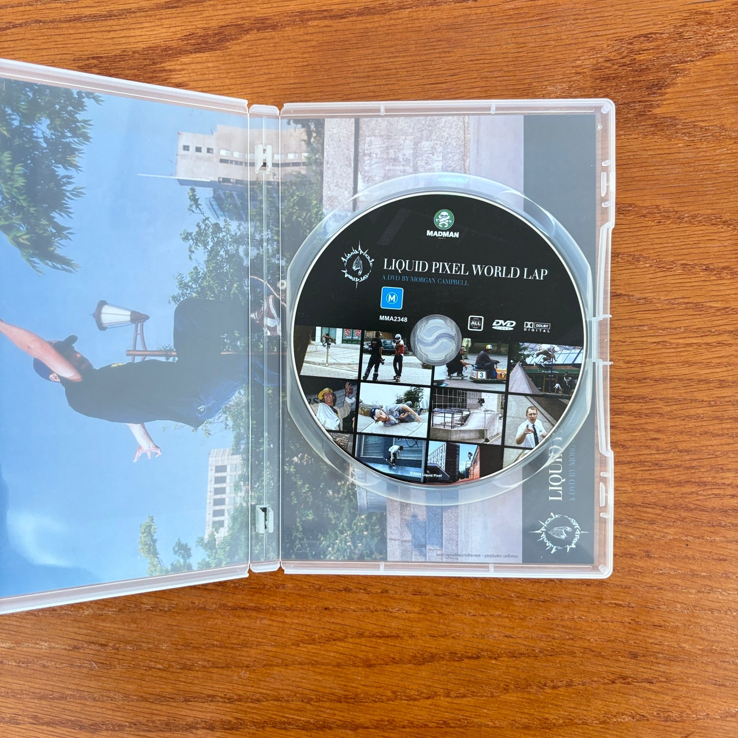 Liquid Pixel World Lap