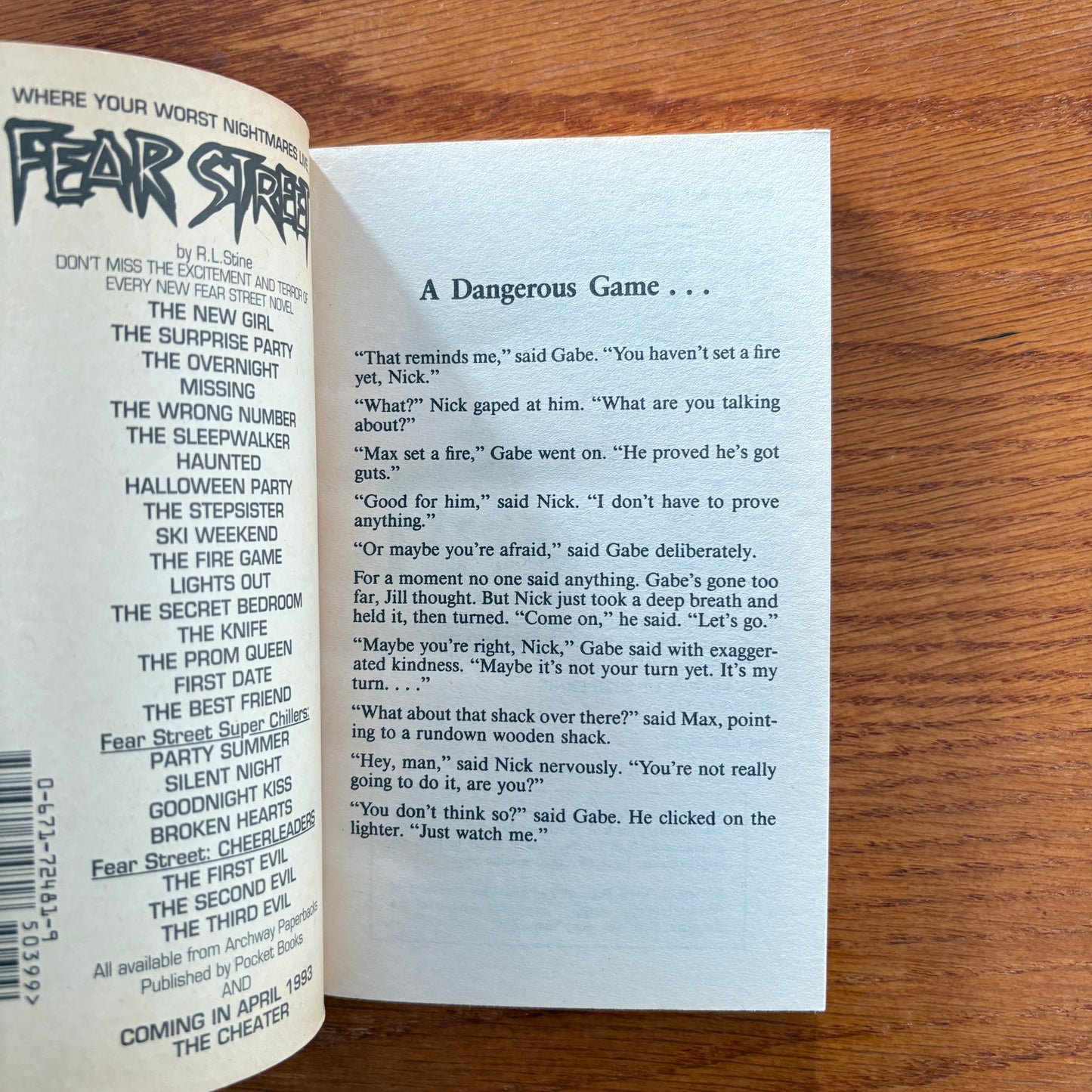 R.L Stine - Fear Street: The Fire Game