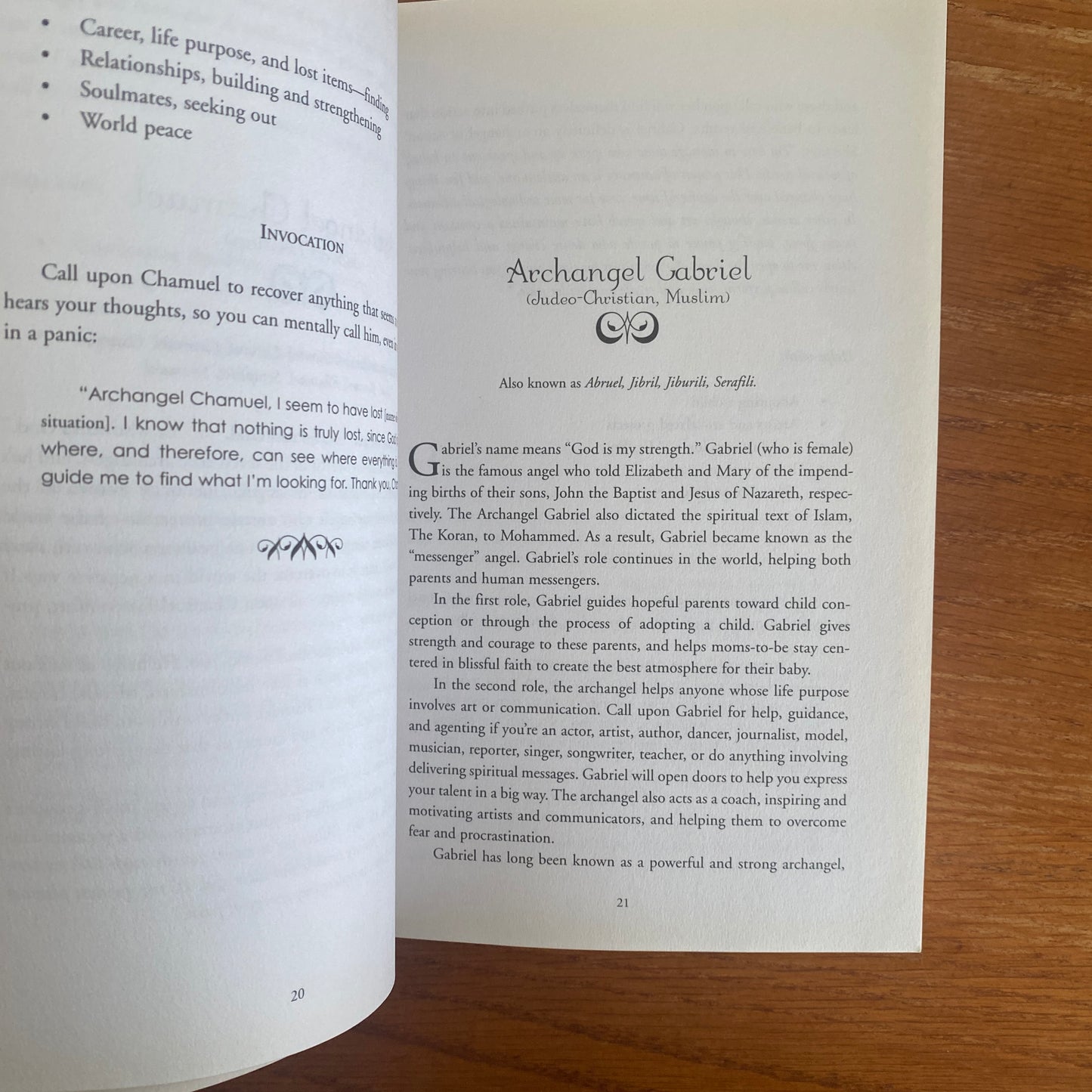 Archangels & Ascended Masters - A Guide to Working and Healing with Divinities and Deities - Doreen Victue, Ph.D