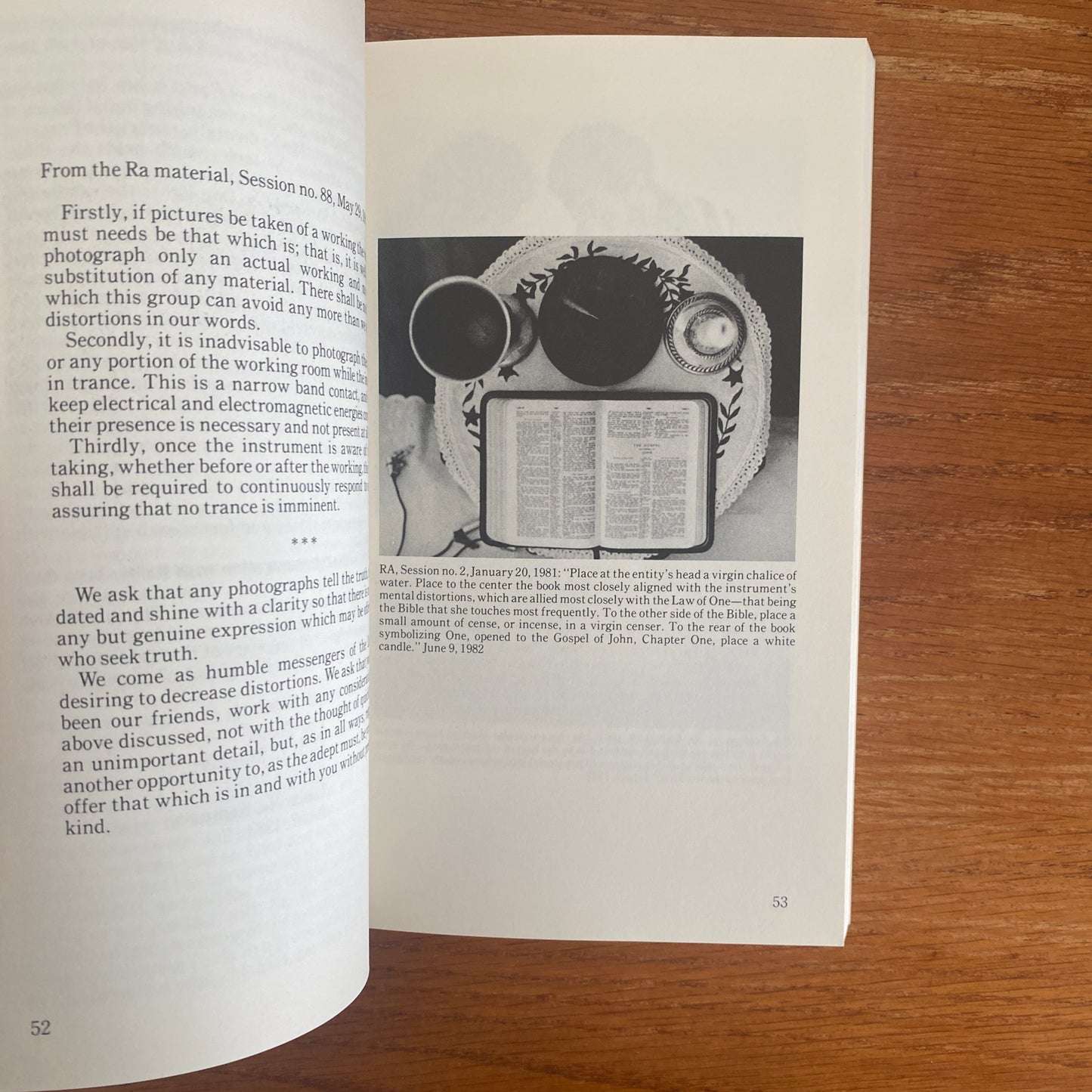 The Ra Material: An Ancient Astronaut Speaks - James Allen McCarty, Carla Lisbeth Rueckert & Donald Tully Elkins