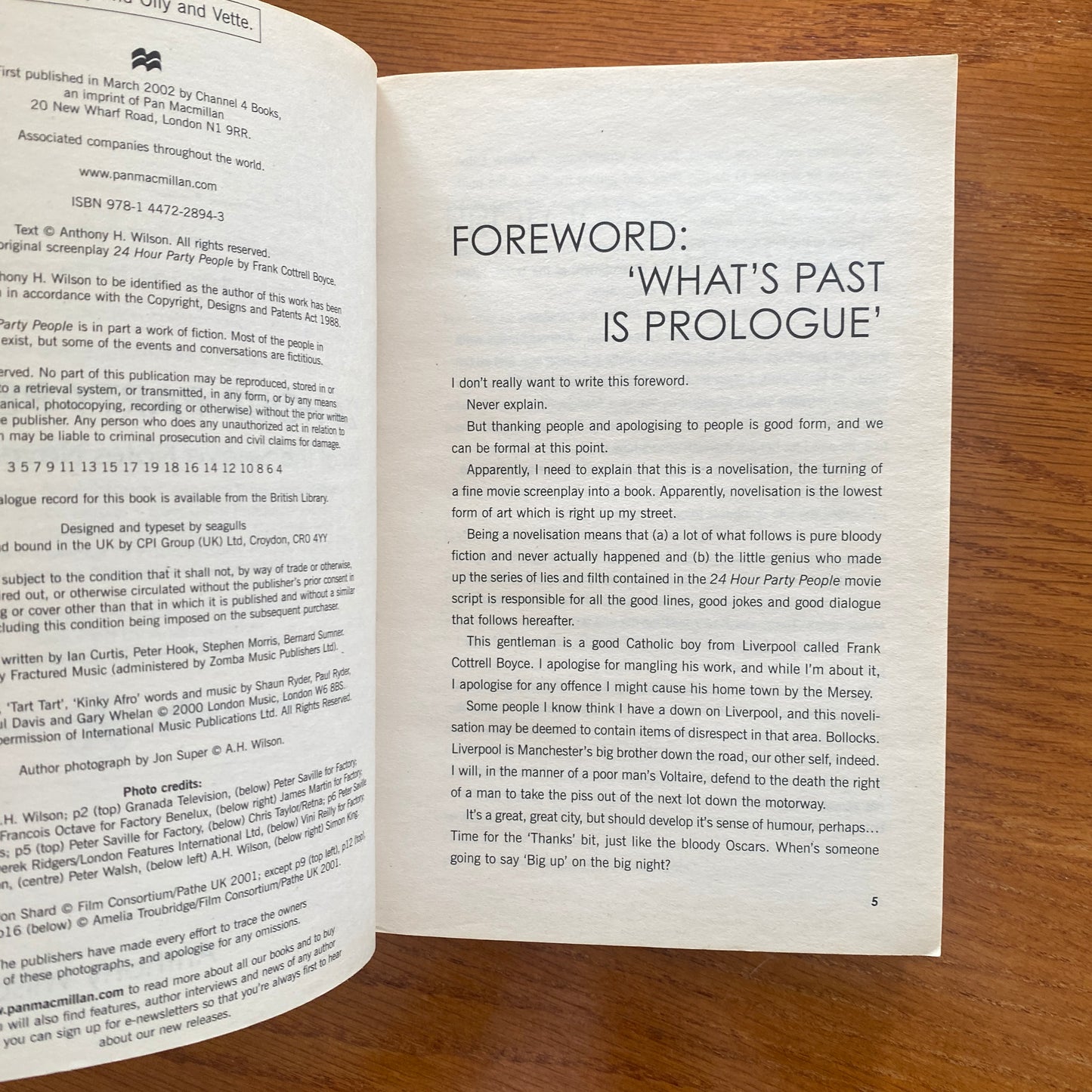 24 Hour Party People: What the Sleeve Notes Never Tell You - Tony Wilson