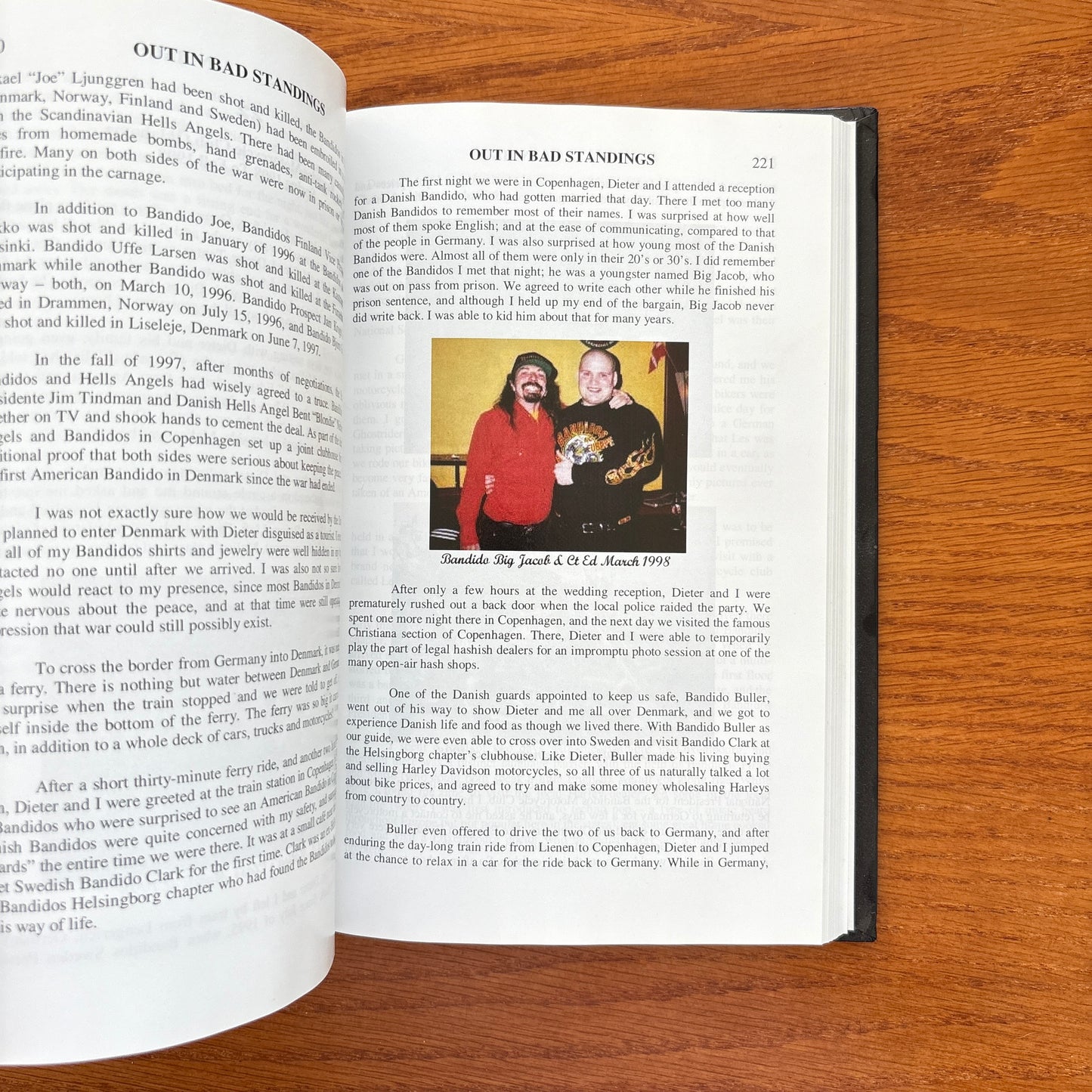 Out in Bad Standings: Inside the Bandidos Motorcycle Club - Edward Winterhalder