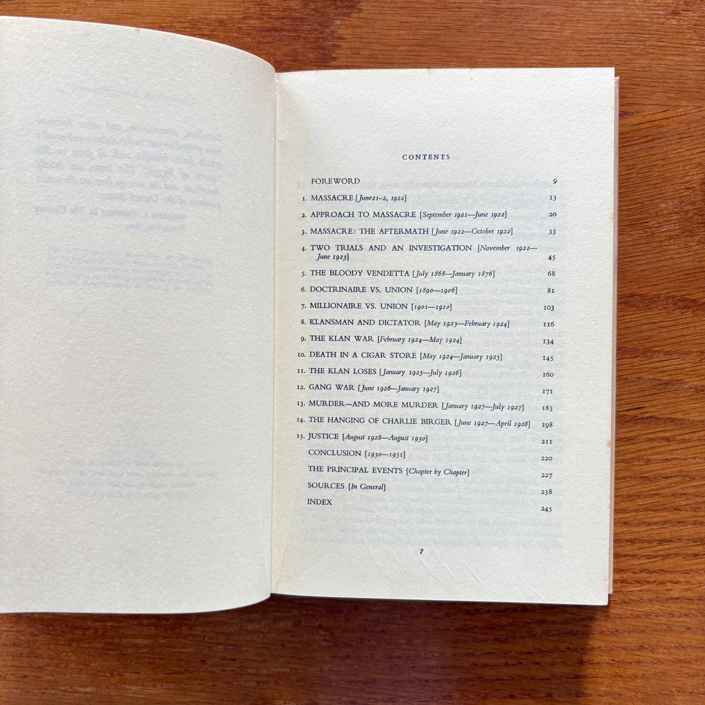 Resort To Violence - Paul M. Angle