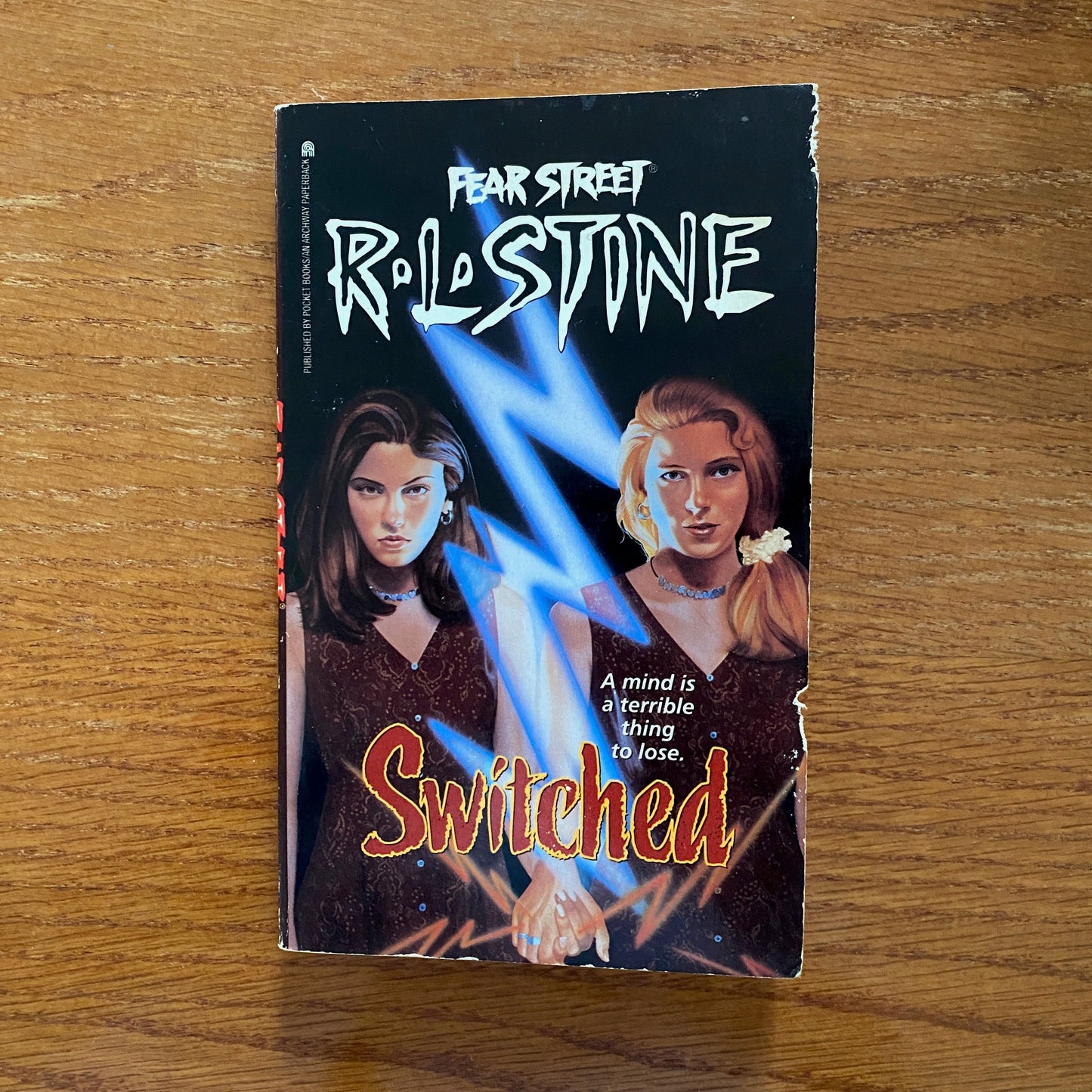 R.L Stine - Fear Street: Switched