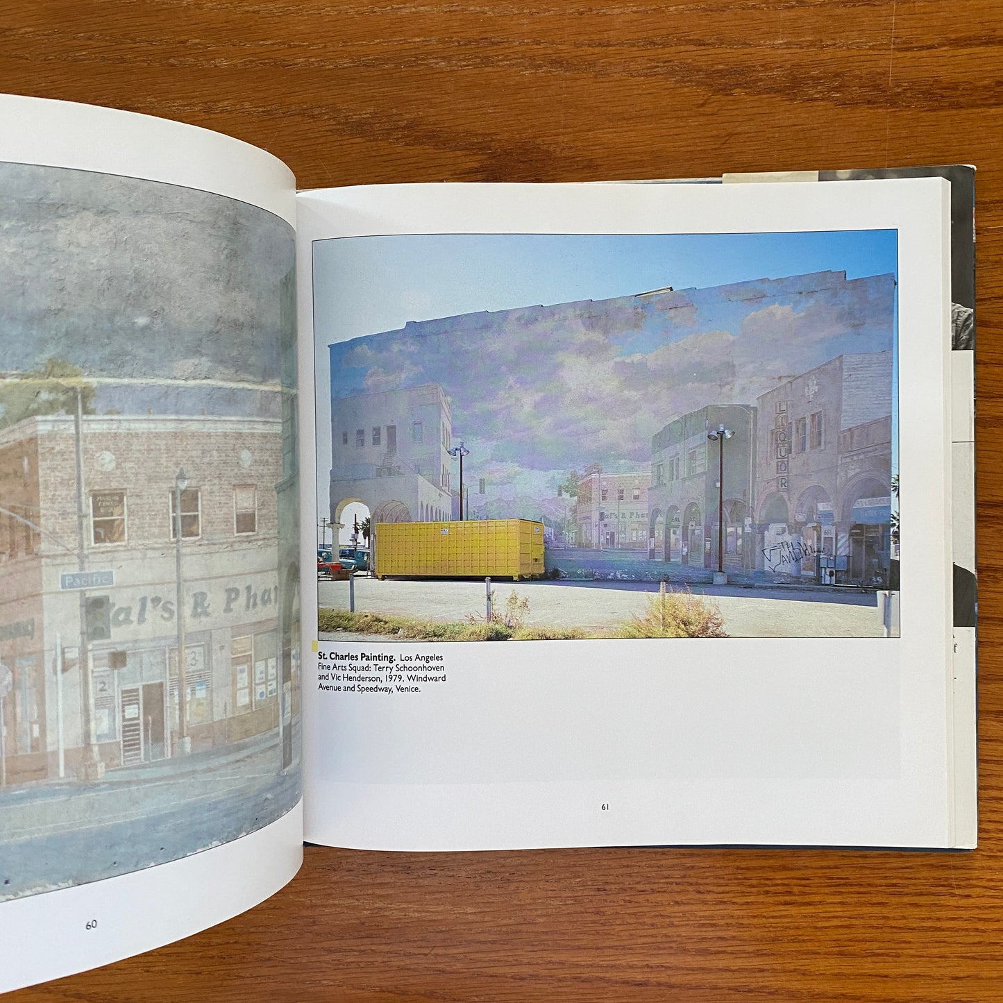 Wall Art: Megamurals and Supergraphics - Stefan Merken & Betty Merken