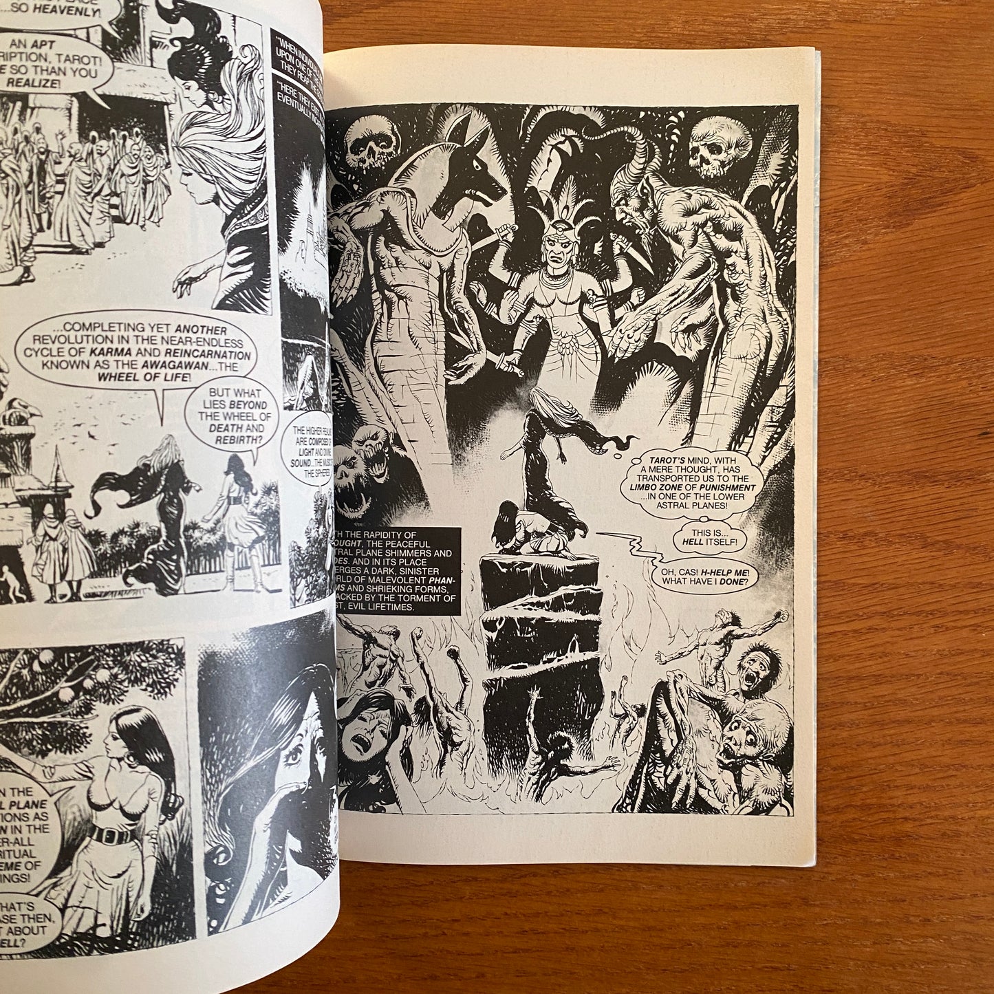 Vampirella Retro #1 - Warren Ellis