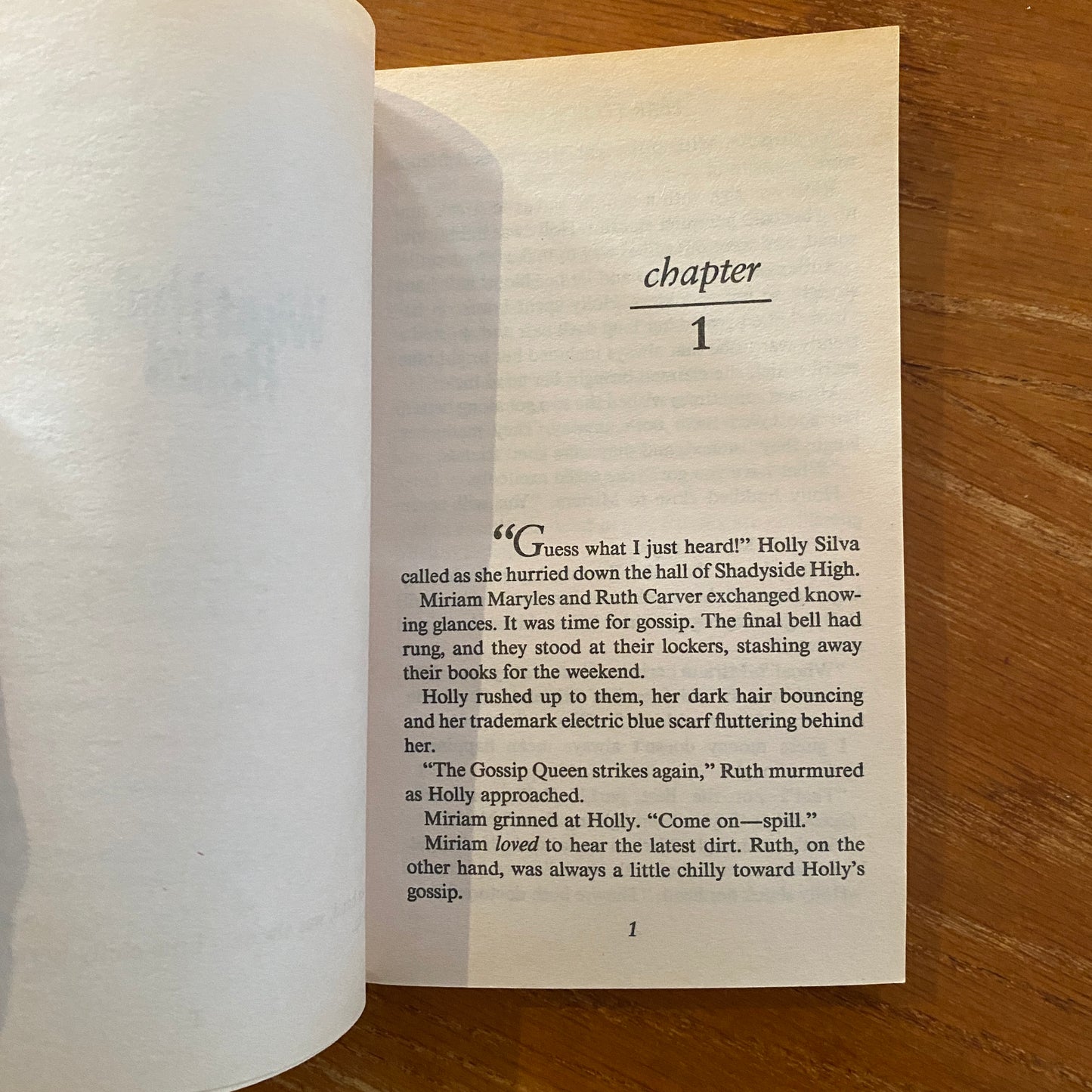 R.L Stine - Fear Street: What Holly Heard