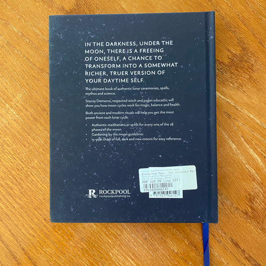 The Enchanted Moon: The Ultimate Book of Lunar Magic - Stacey Demarco