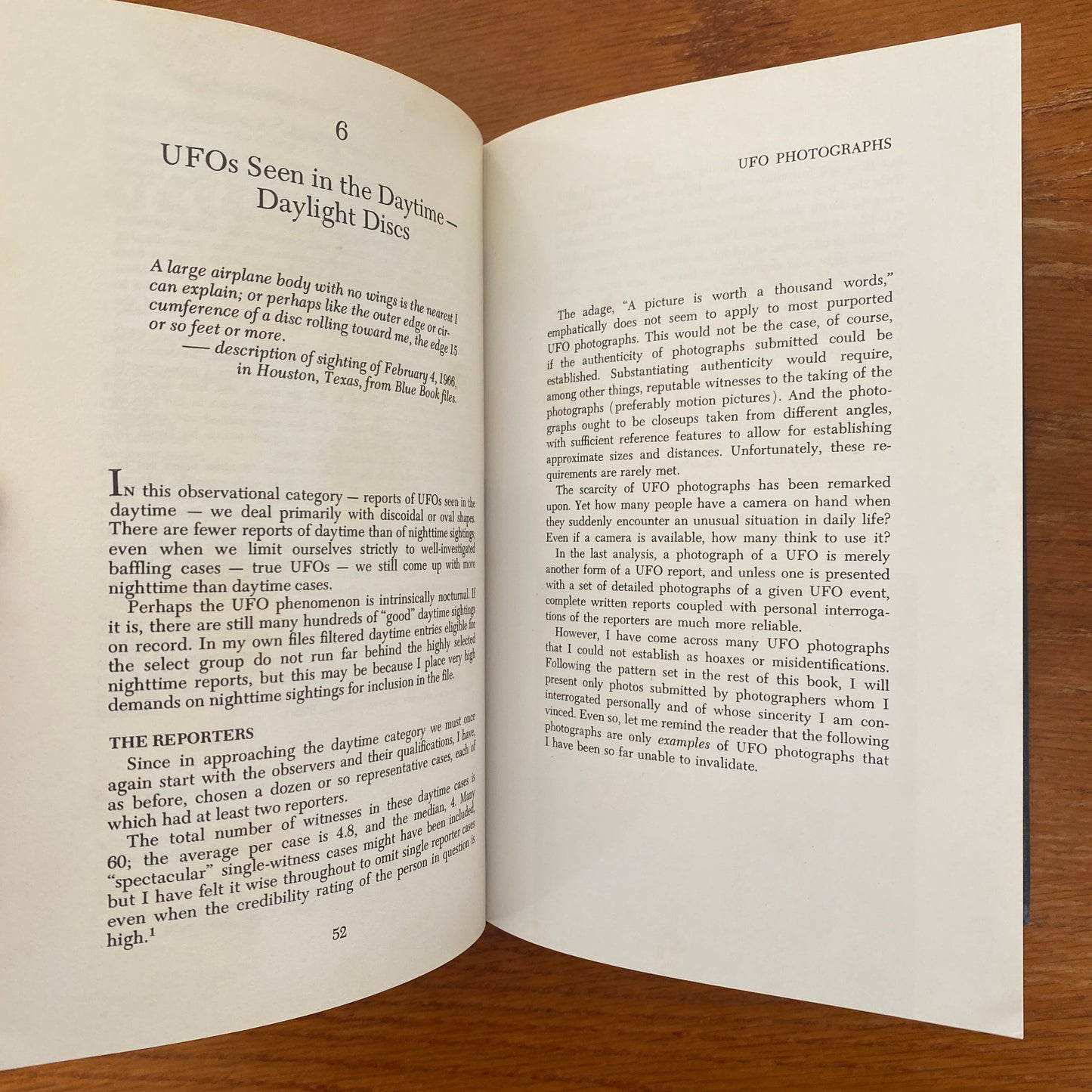 The UFO Experience: A Scientific Enquiry - J. Allen Hynek