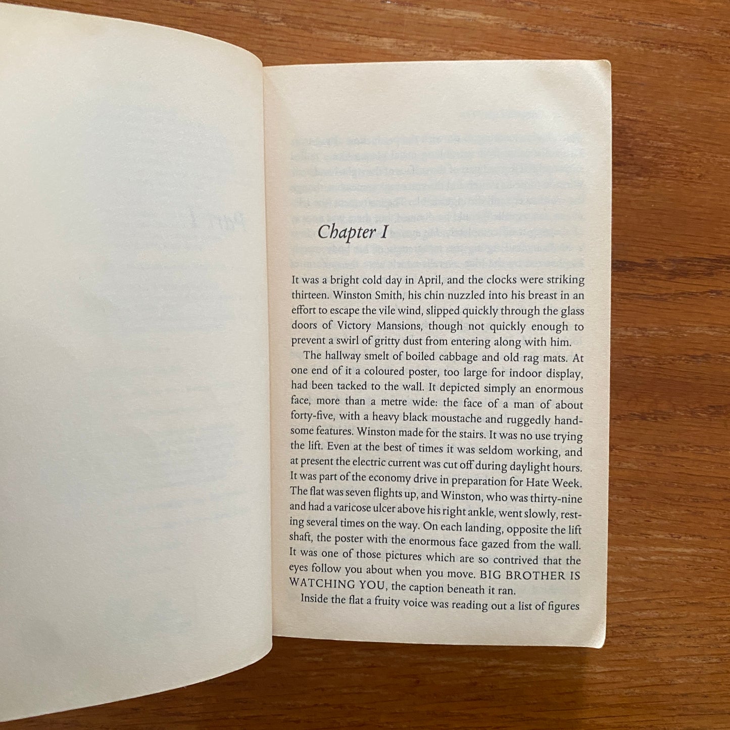 George Orwell - Nineteen Eight-Four