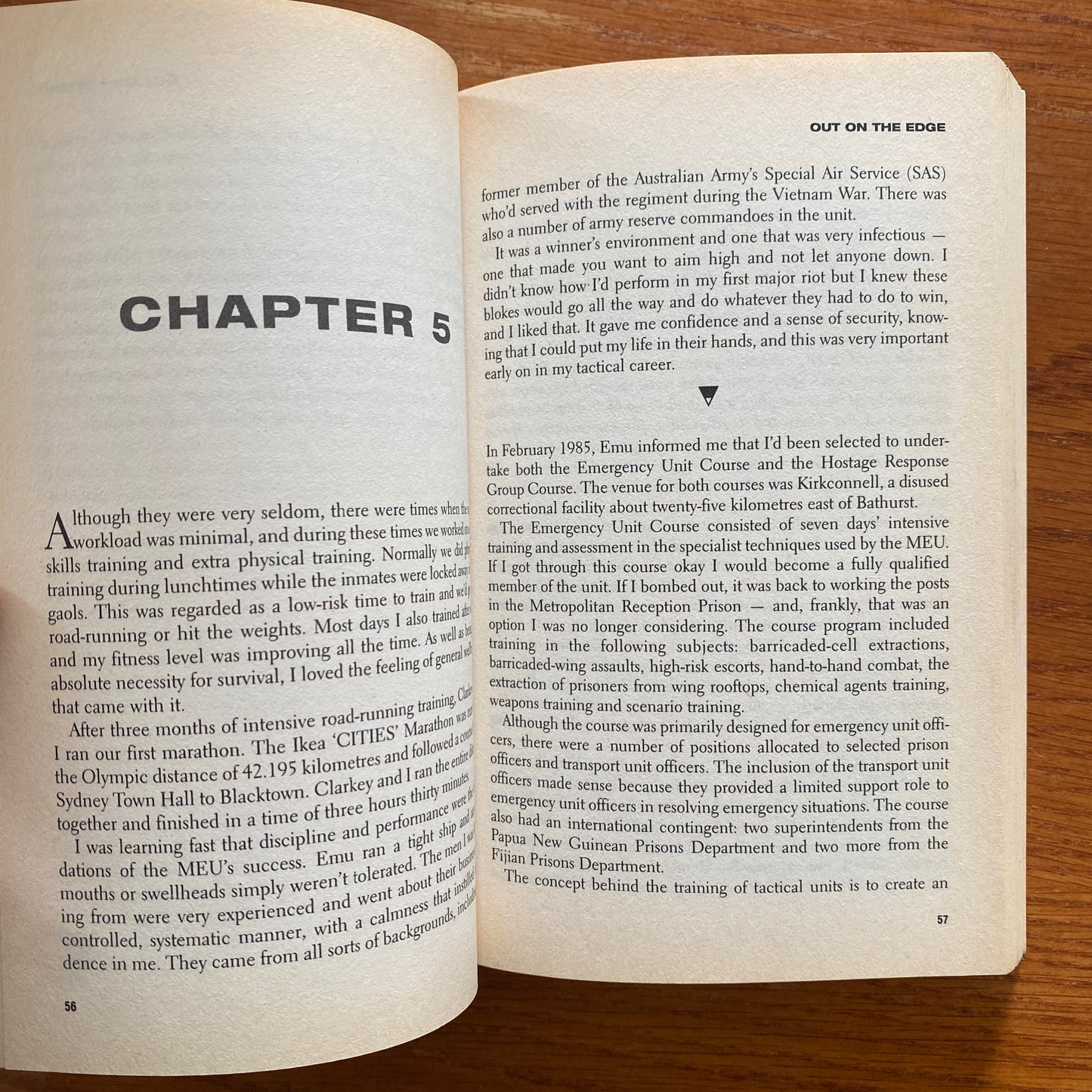 The Sharp End: Inside The High-Risk World Of Australia's Tactical Law Enforcers - William Dodson