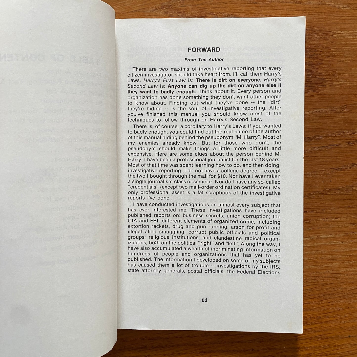 The Muckrakers Manual: How to Do Your Own Investigative Reporting - M. Harry