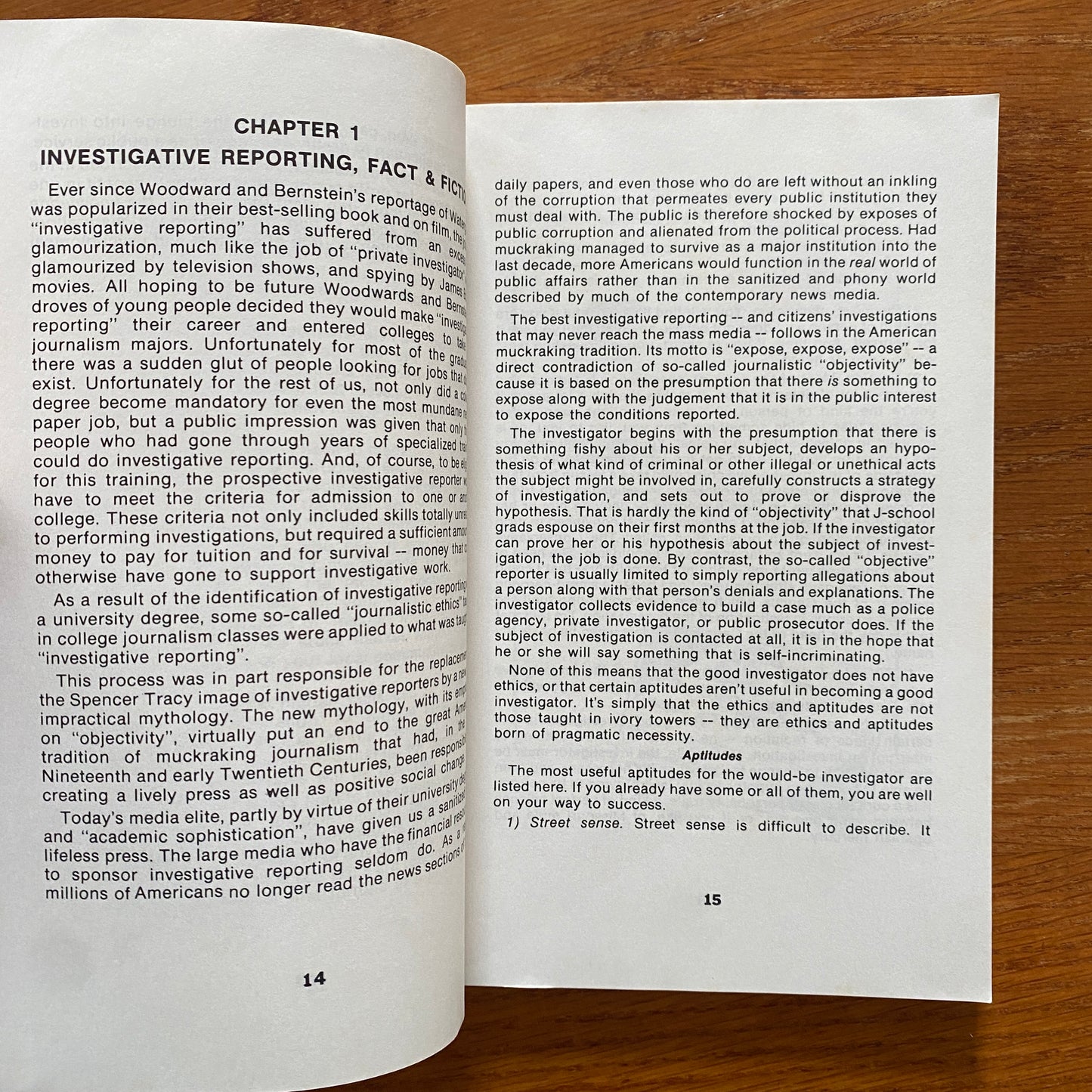 The Muckrakers Manual: How to Do Your Own Investigative Reporting - M. Harry