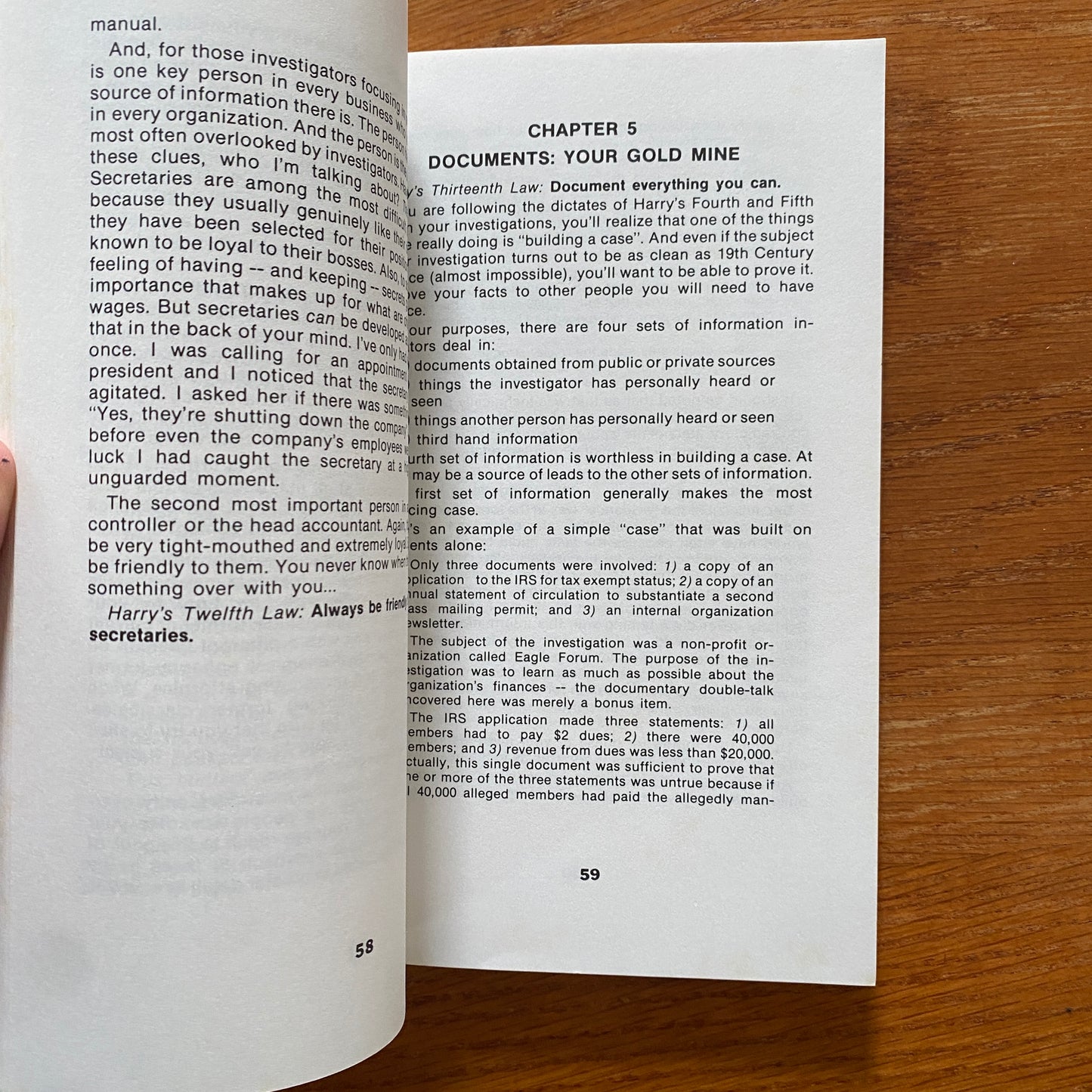 The Muckrakers Manual: How to Do Your Own Investigative Reporting - M. Harry