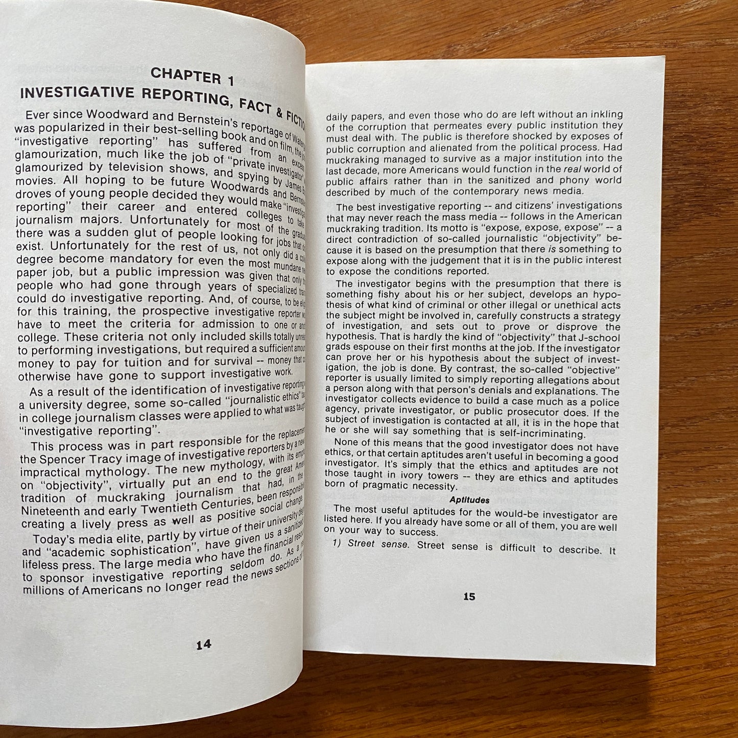 The Muckrakers Manual: How to Do Your Own Investigative Reporting - M. Harry