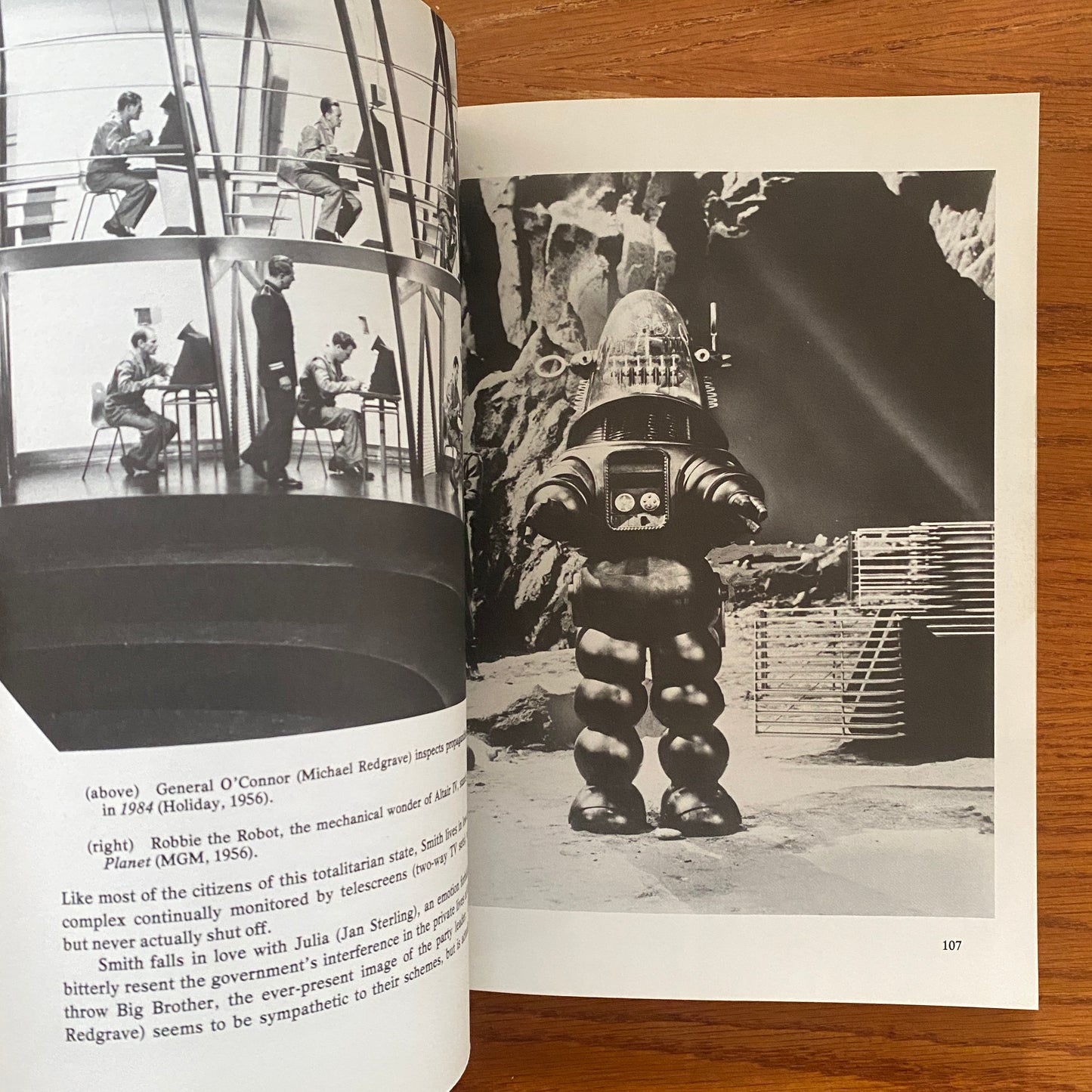 Things To Come: An Illustrated History of Science Fiction Film - Douglas Alver Menville