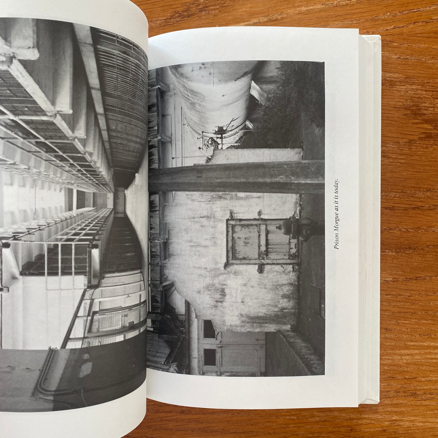 Last train To Alcatraz: The Autobiography of Leon (Whitey) Thompson, Former Alcatraz Inmate - Leon Thompson