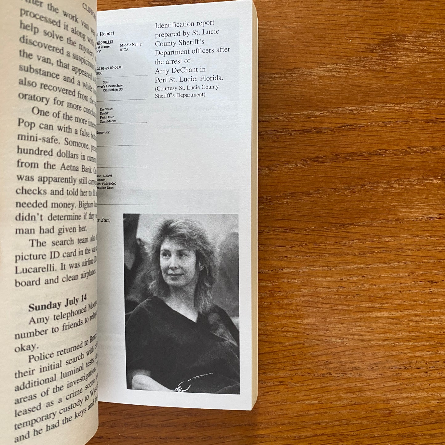 Blood In The Sand - Clifford L. Linedecker