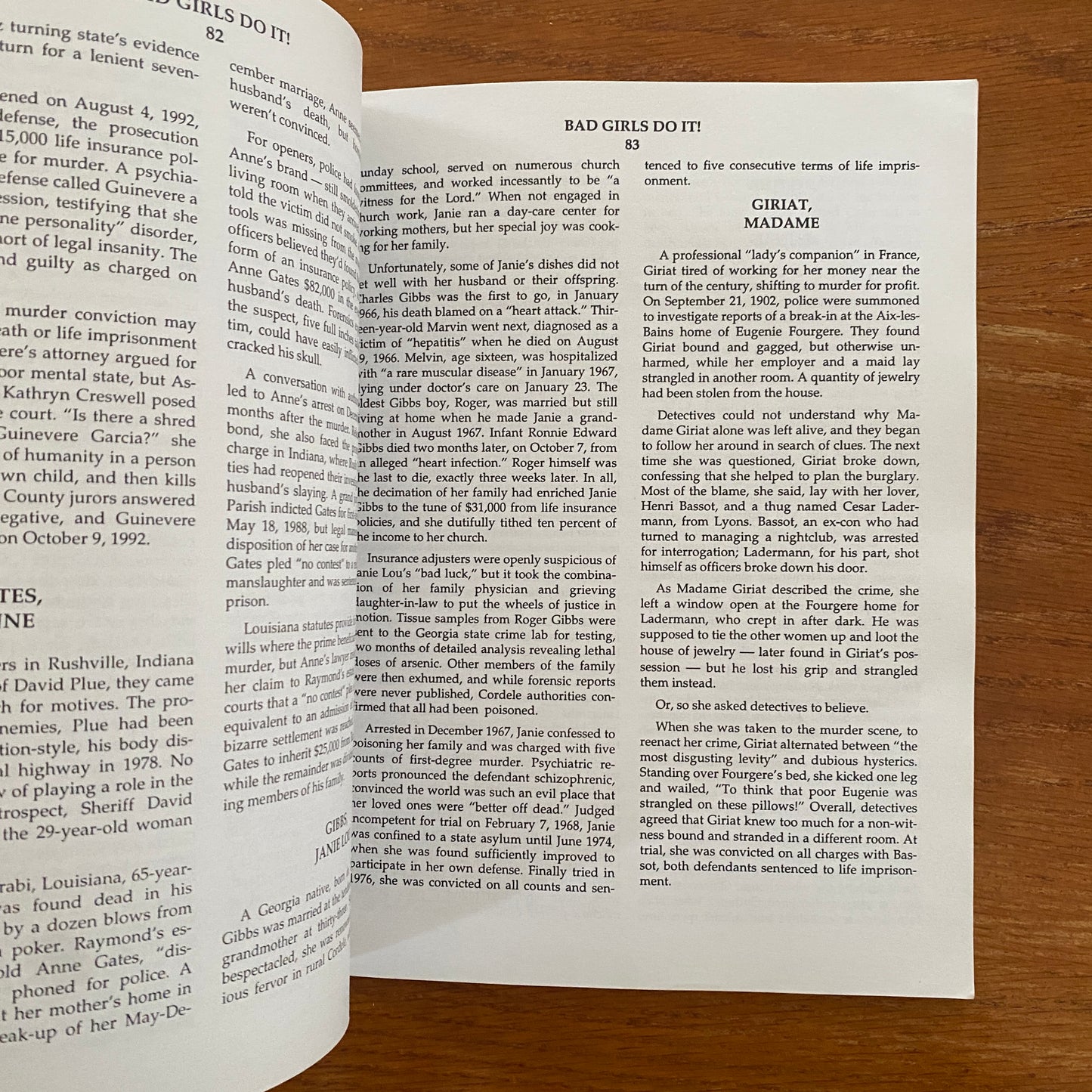 Bad Girls Do It: An Encyclopedia of Female Murderers - Michael Newton