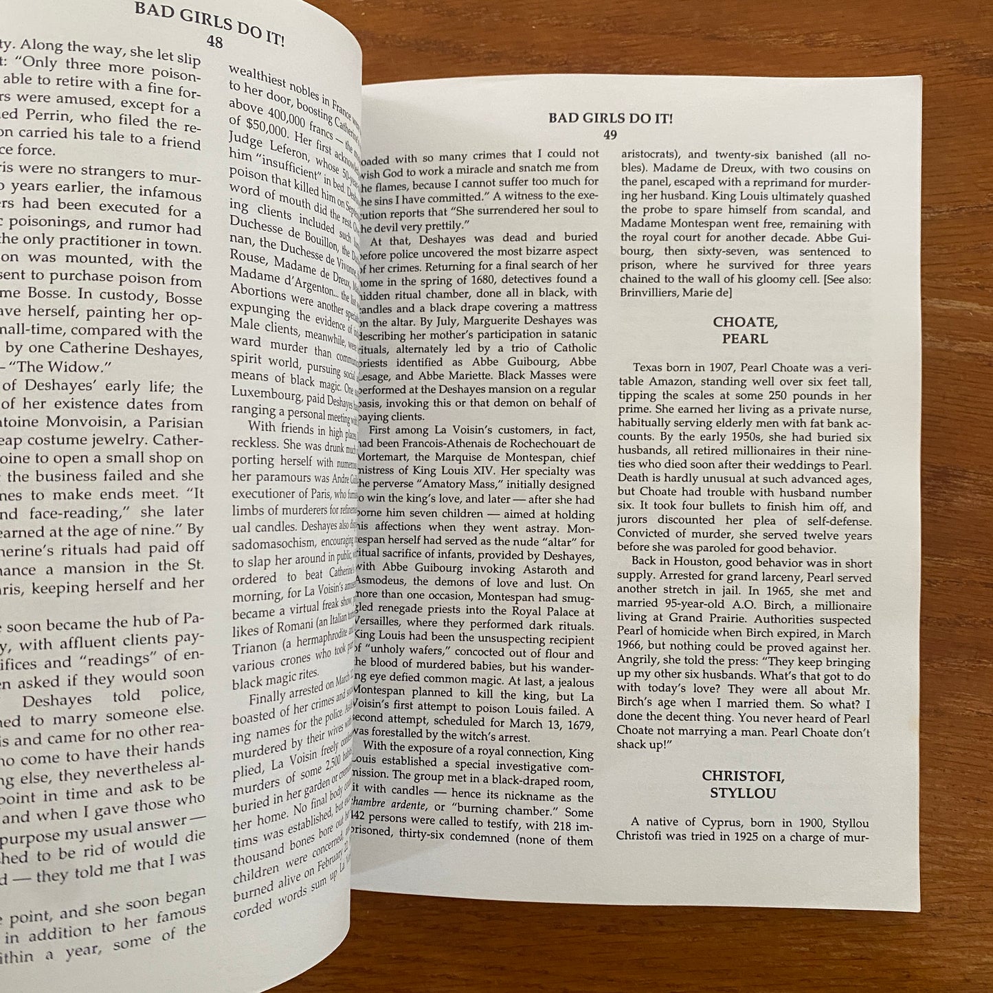 Bad Girls Do It: An Encyclopedia of Female Murderers - Michael Newton