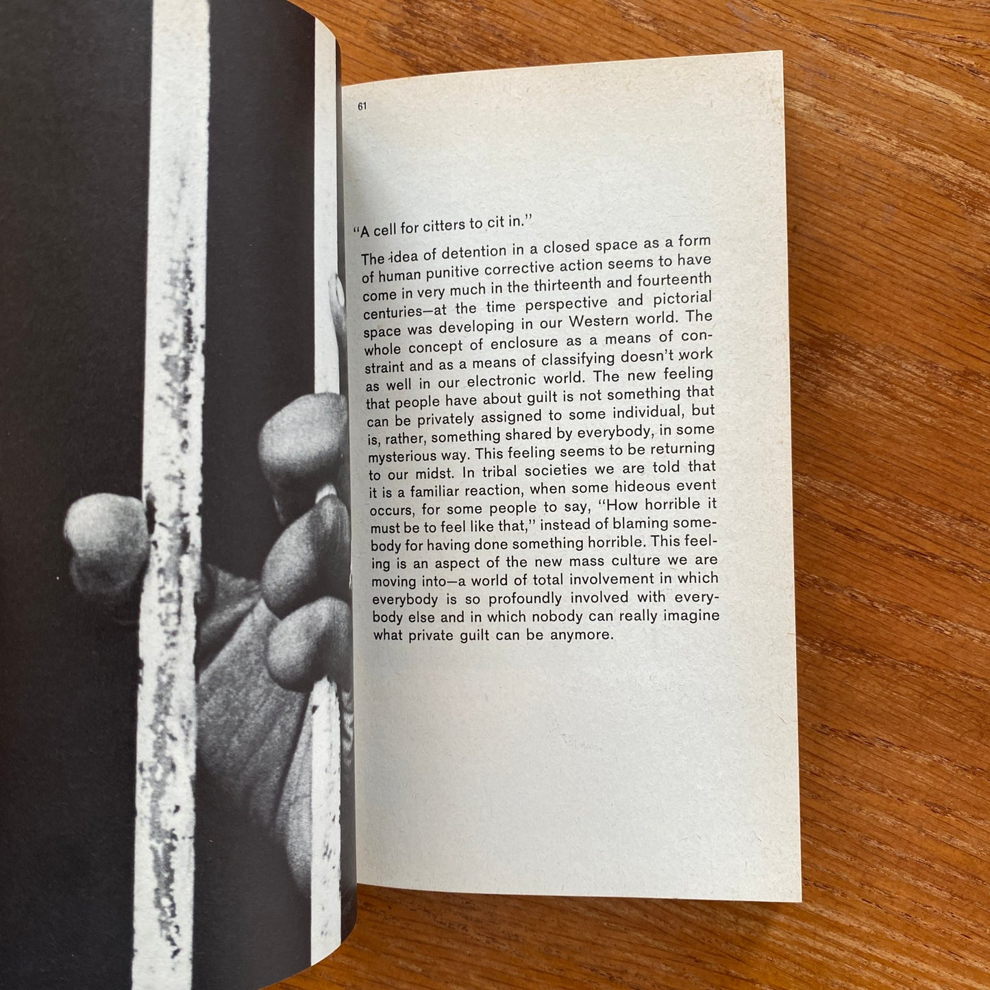 The Medium Is The Massage - Marshall McLuhan & Quentin Fiore