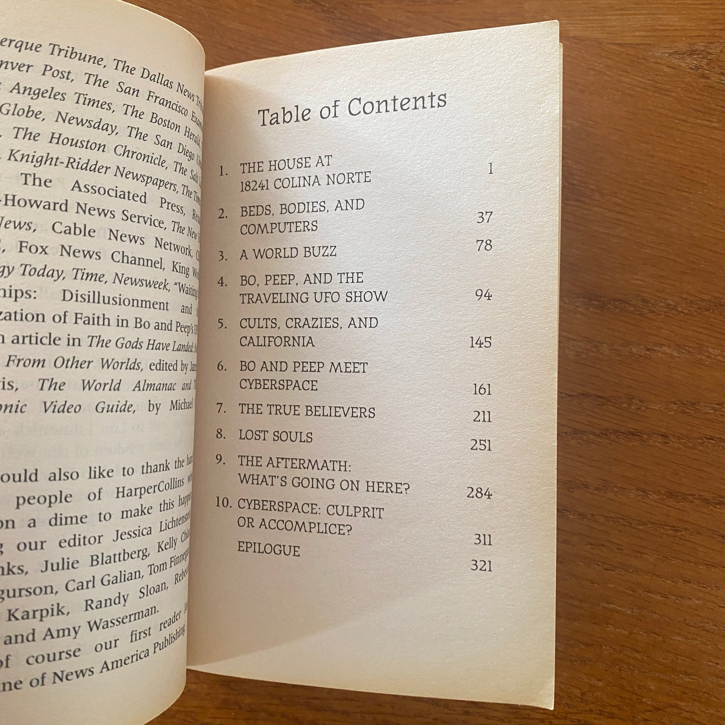 Heaven's Gate: Cult Suicide in San Diego by Bill Hoffmann