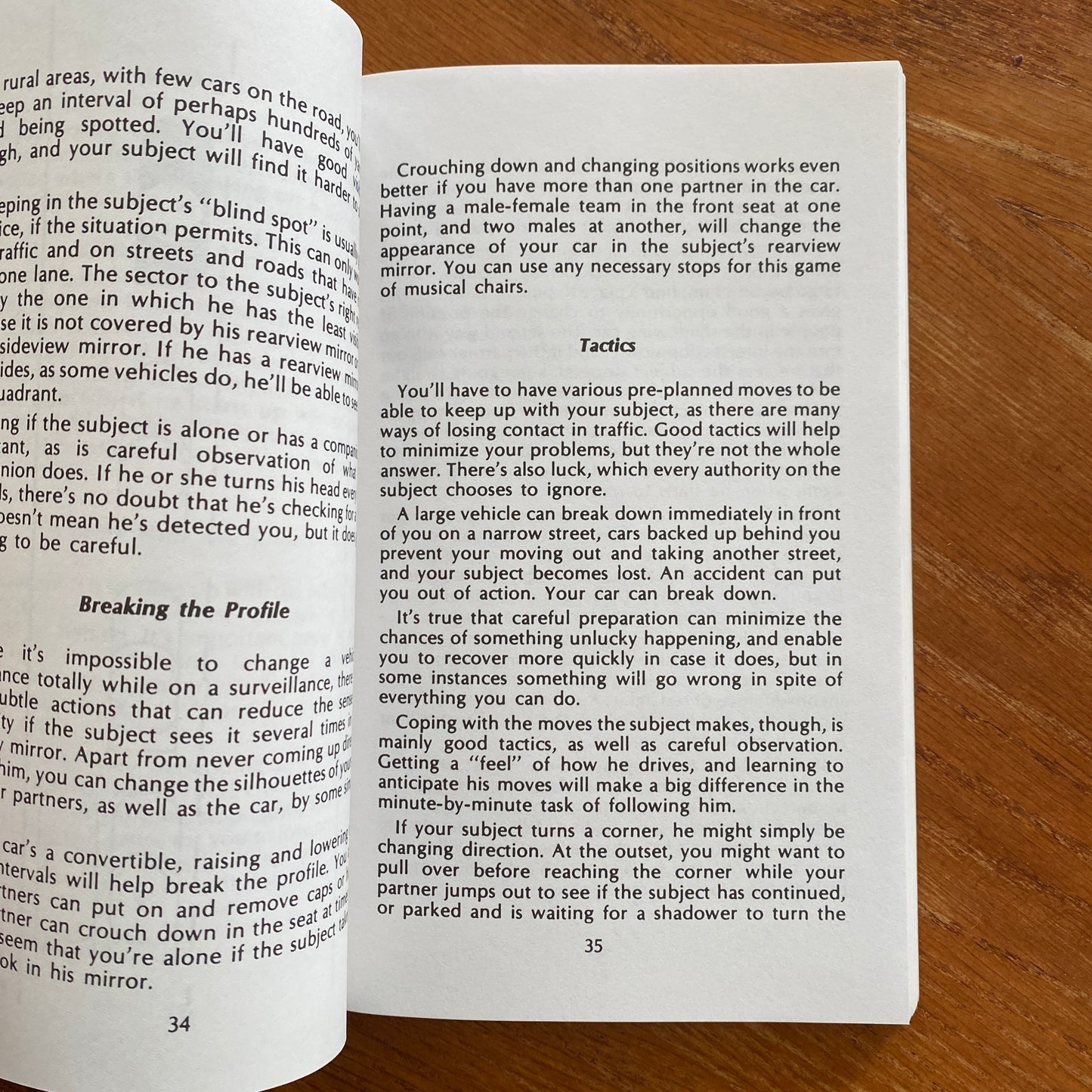 Shadowing and Surveillance: A Complete Guidebook - Burt Rapp