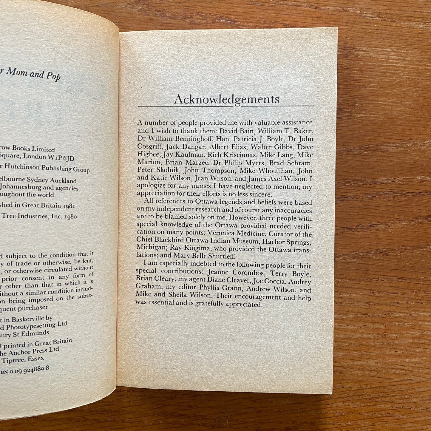 Crooked tree - Robert C. Wilson