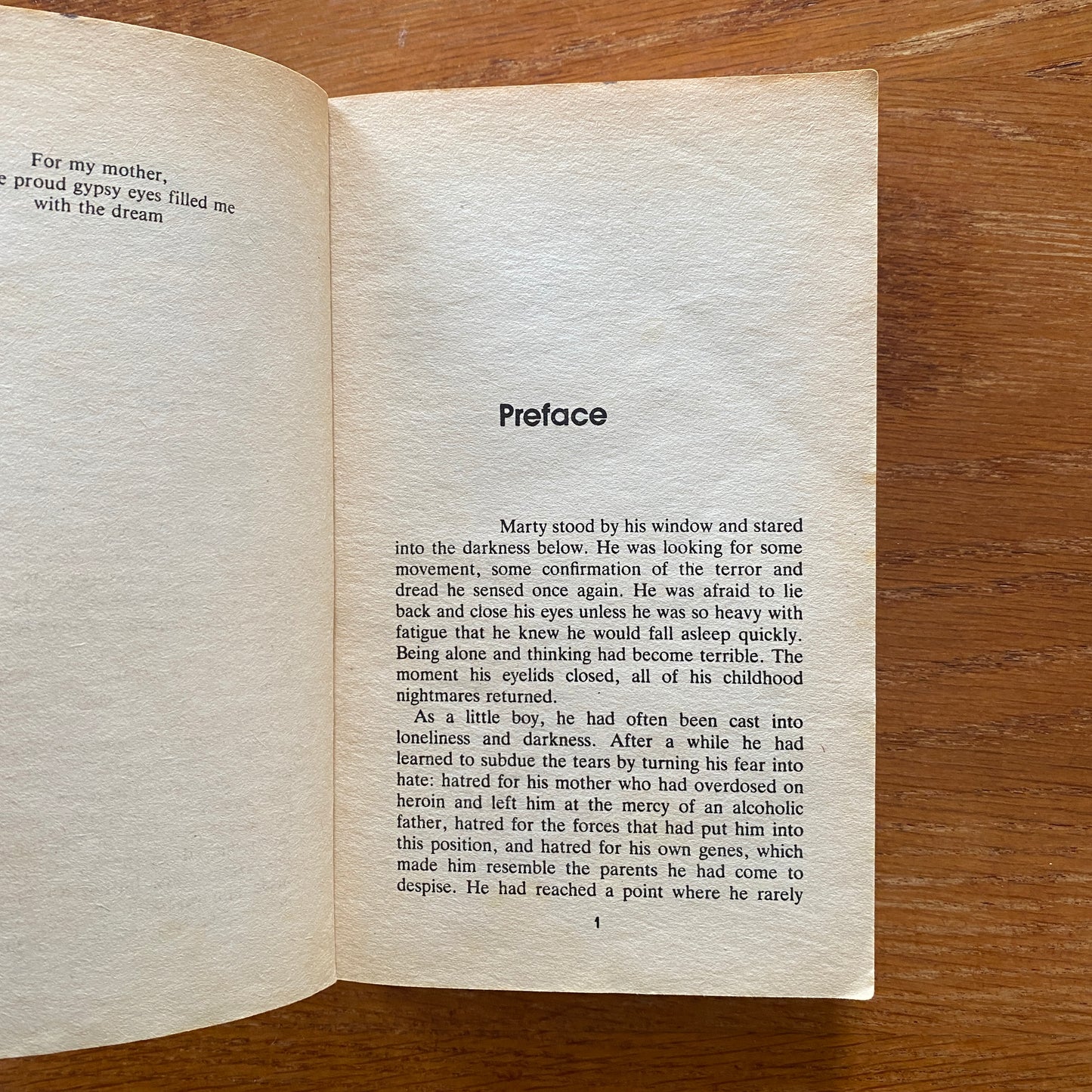 Someones Watching - Andrew Neiderman