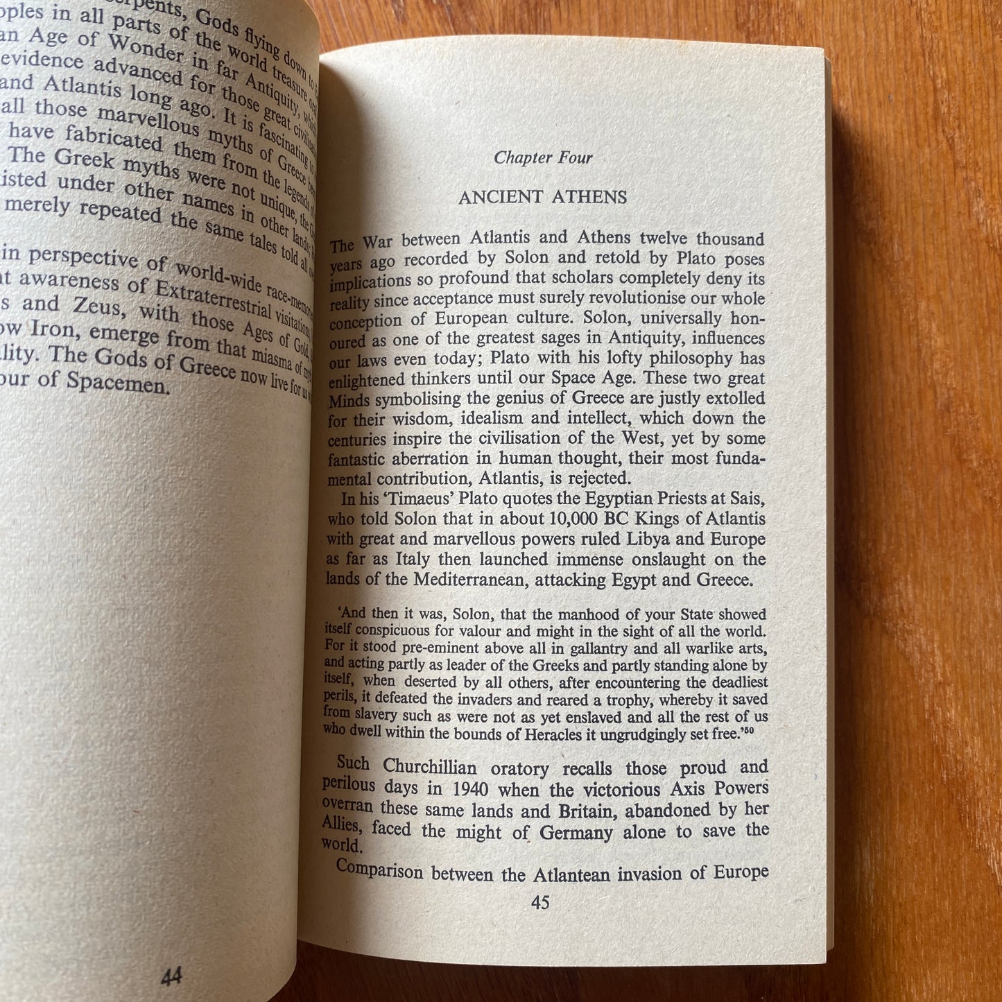 Gods and Spacemen in Greece and Rome - W. Raymond Drake