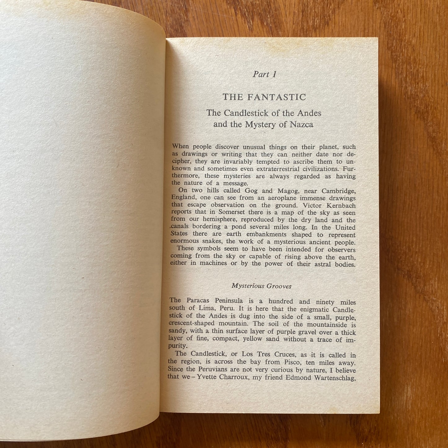 Lost Worlds - Robert Cahrroux