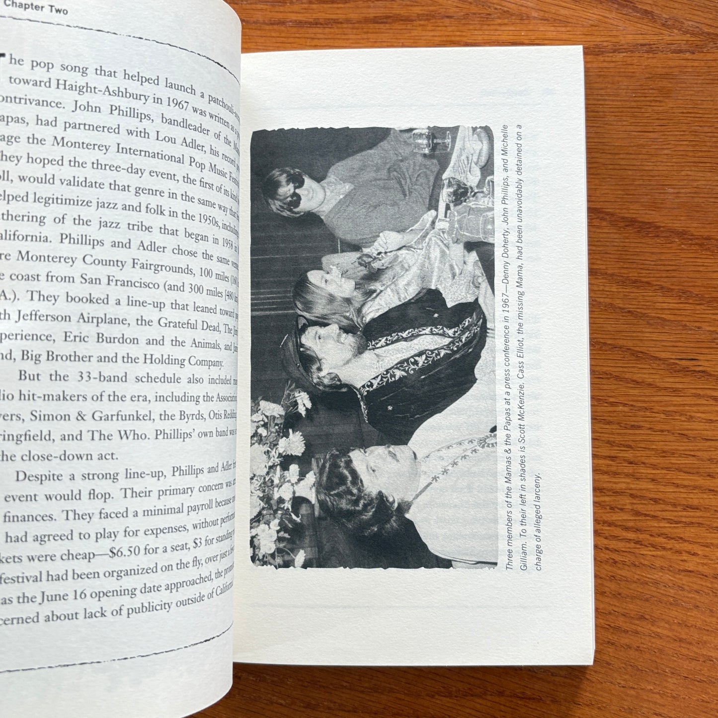 Charles Manson: The Man Behind the Murders that Shook Hollywood - David J. Krajicek