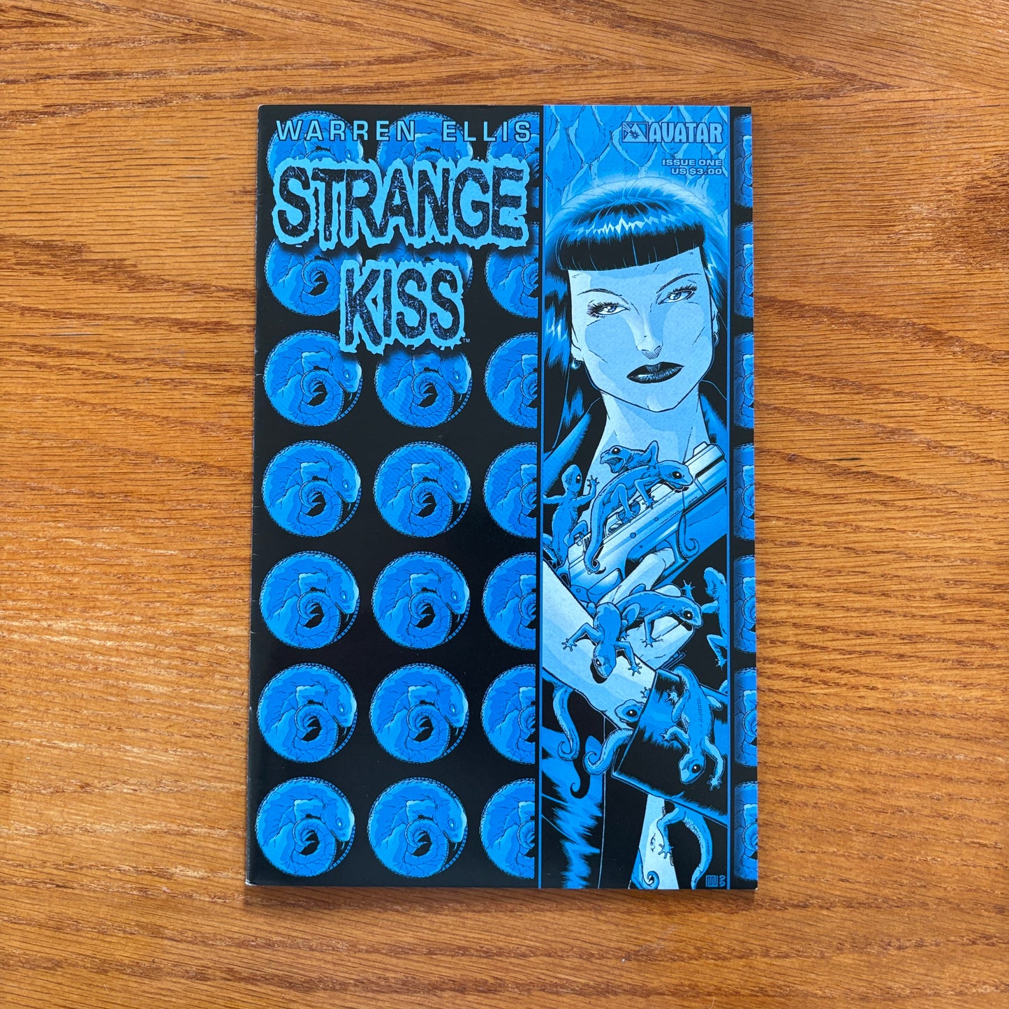 Strange Kiss 1