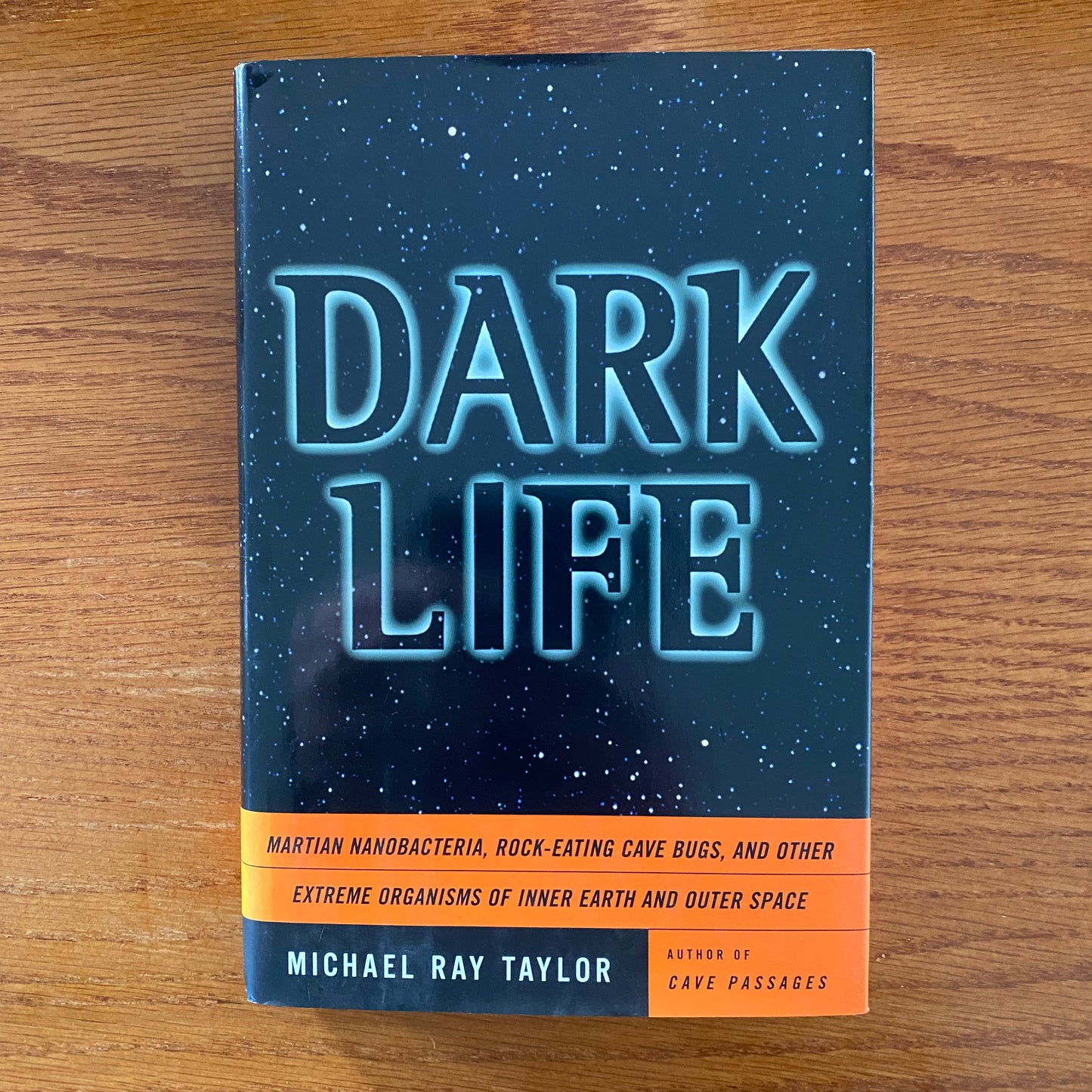 Dark Life - Michael Ray Taylor