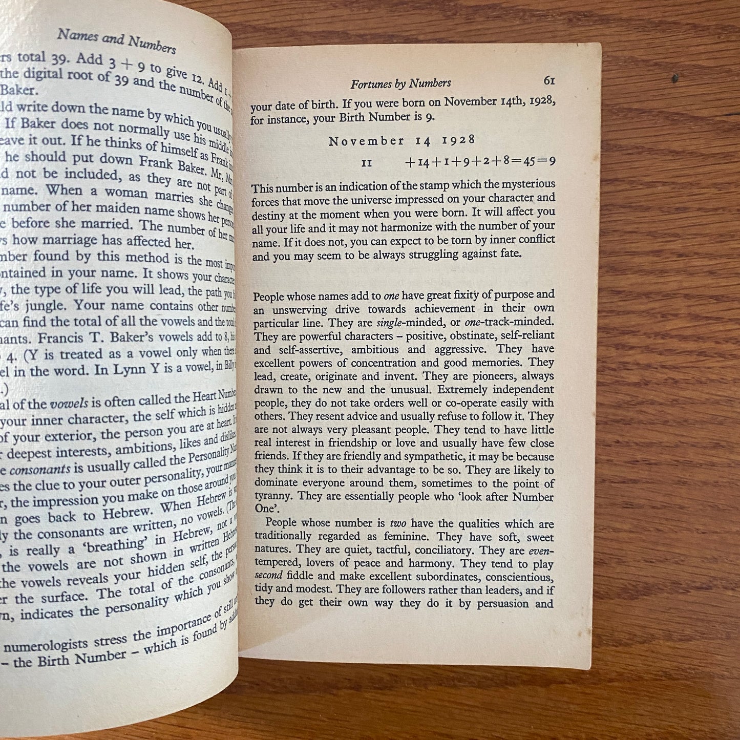 The Black Arts:: A Concise History of Witchcraft, Demonology, Astrology, Alchemy, and Other Mystical Practices Throughout the Ages - Richard Cavendish