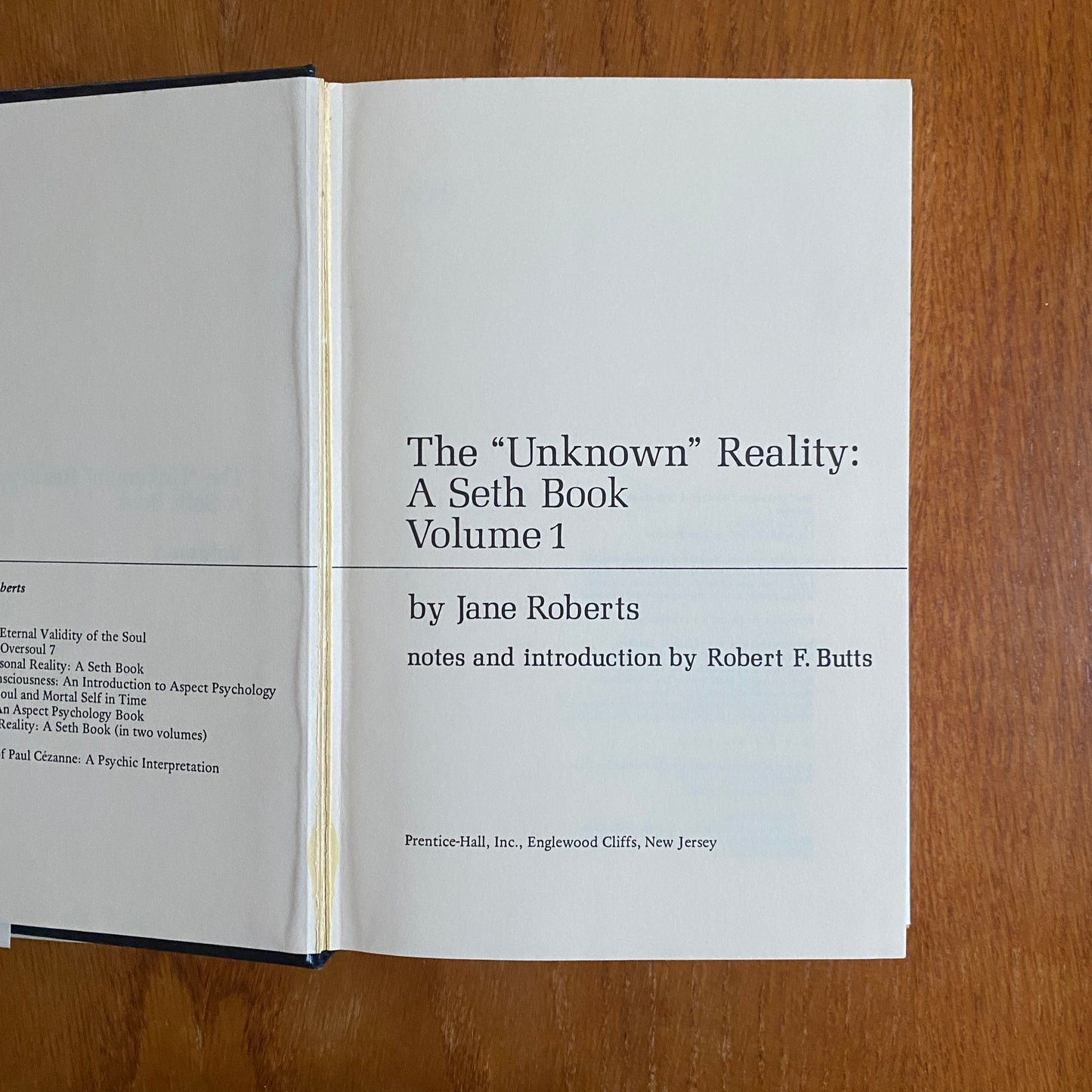 The Unknown' Reality Volume One of a Seth Book - Jane Roberts