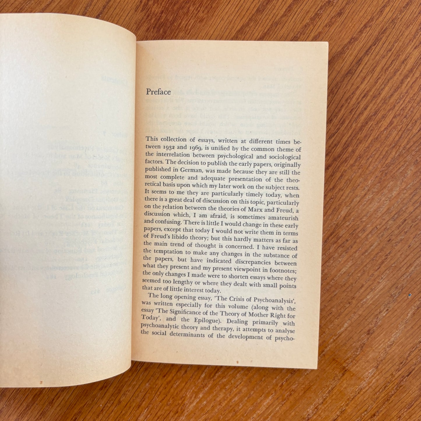 The Crisis of Psychoanalysis: Essays on Freud, Marx and Social Psychology - Erich Fromm