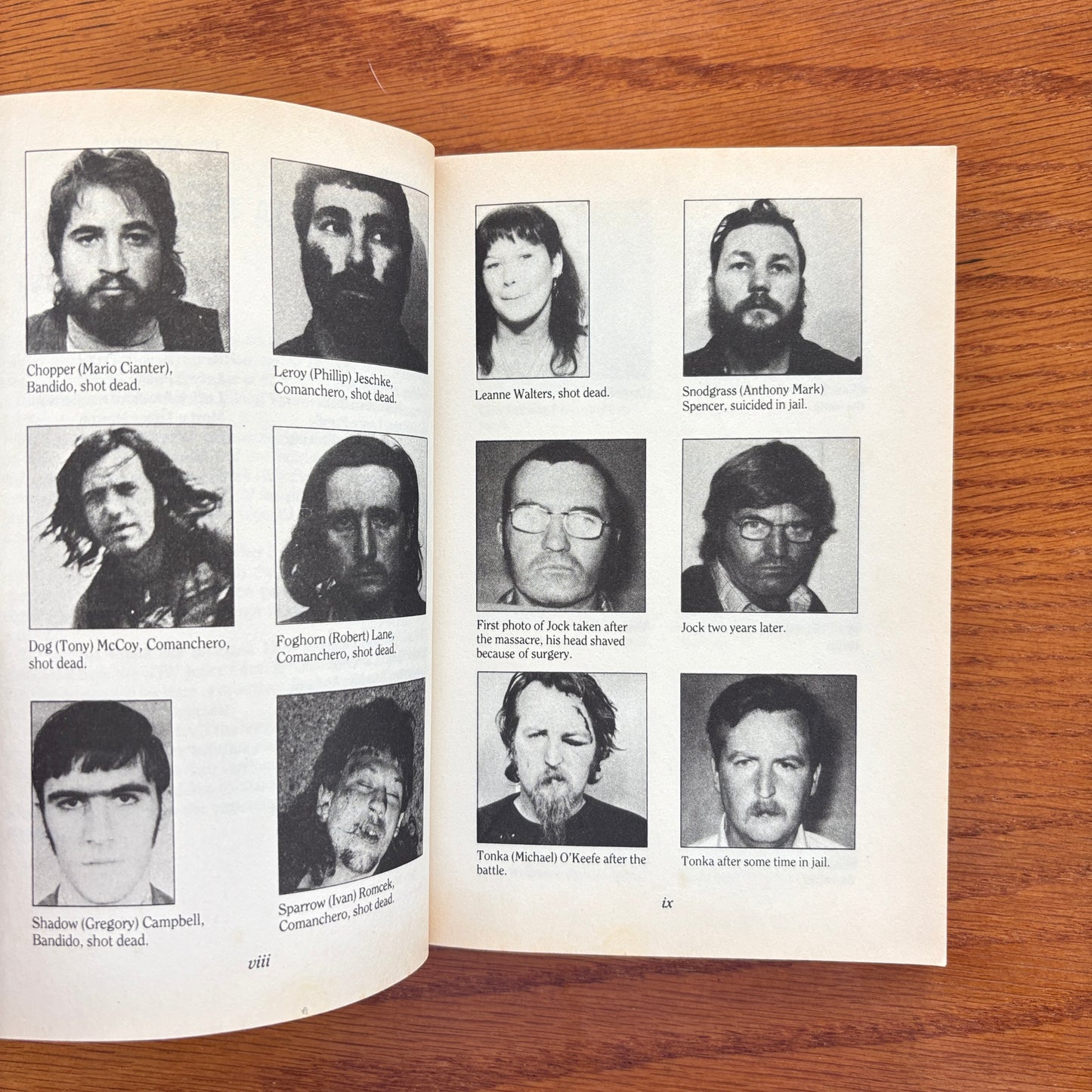 Brothers in Arms: The Inside Story of Two Bikie Gangs -  Lindsay Simpson & Sandra Harvey