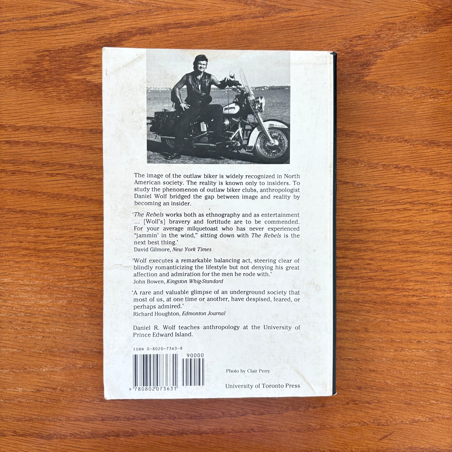 The Rebels: A Brotherhood of Outlaw Bikers -  Daniel R. Wolf