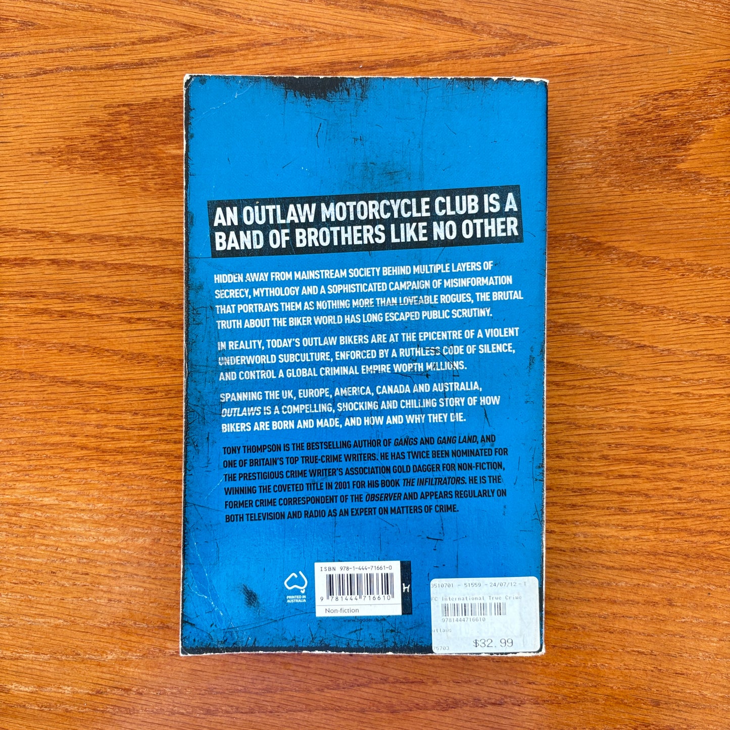 Outlaws: Inside the Violent World of Biker Gangs - Tony Thompson