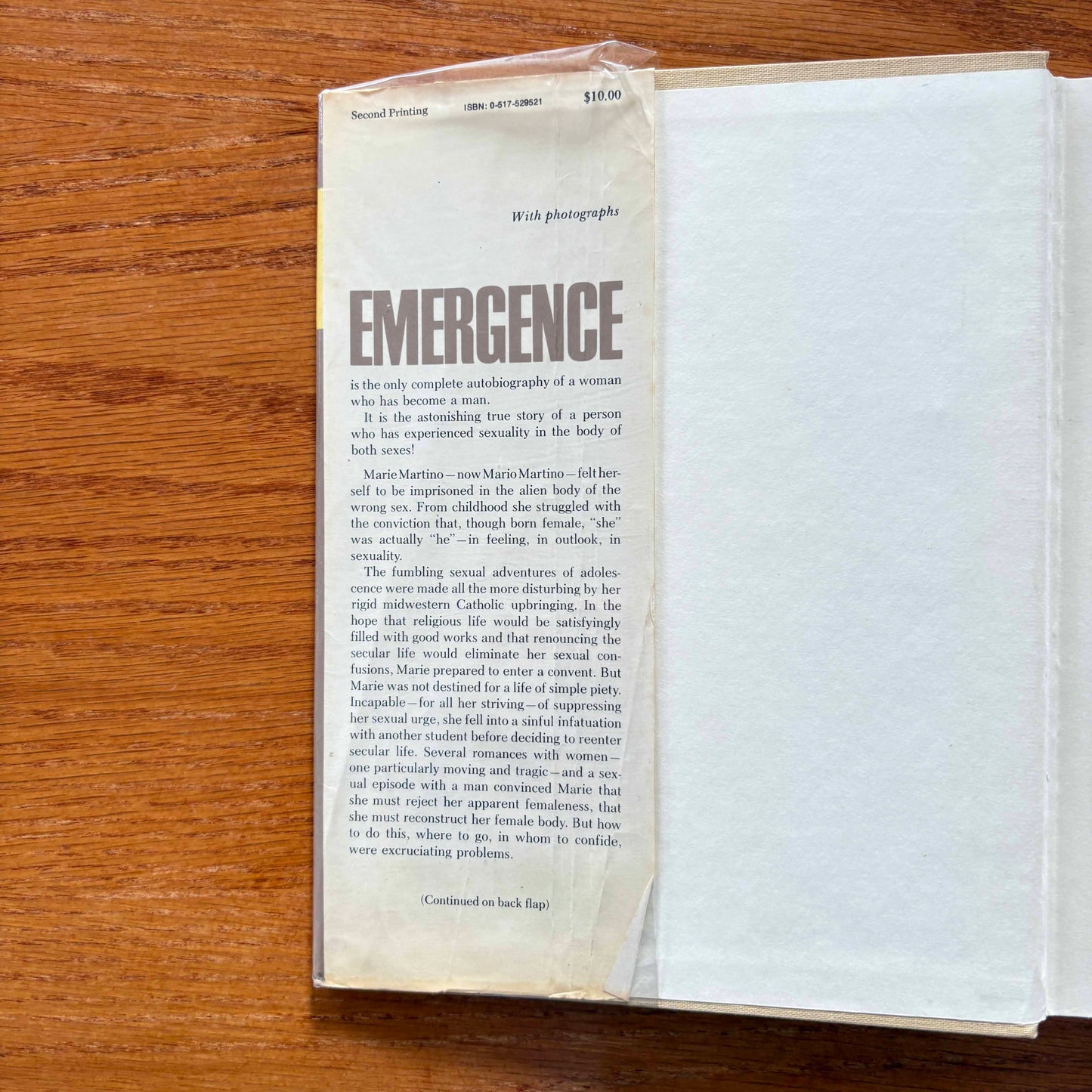 Emergence: A Transsexual Autobiography - Mario Martino