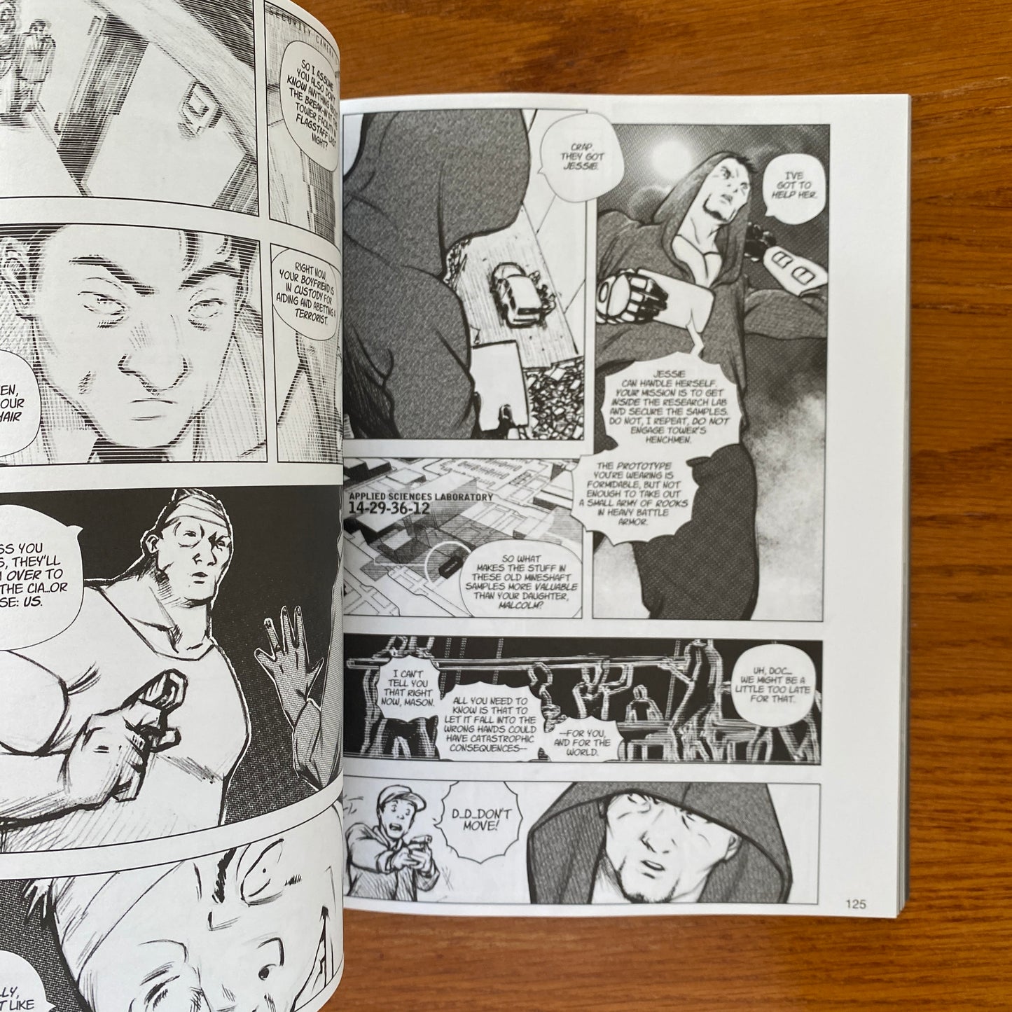 Shattered: The Asian American Comics Anthology - Jeff Yang