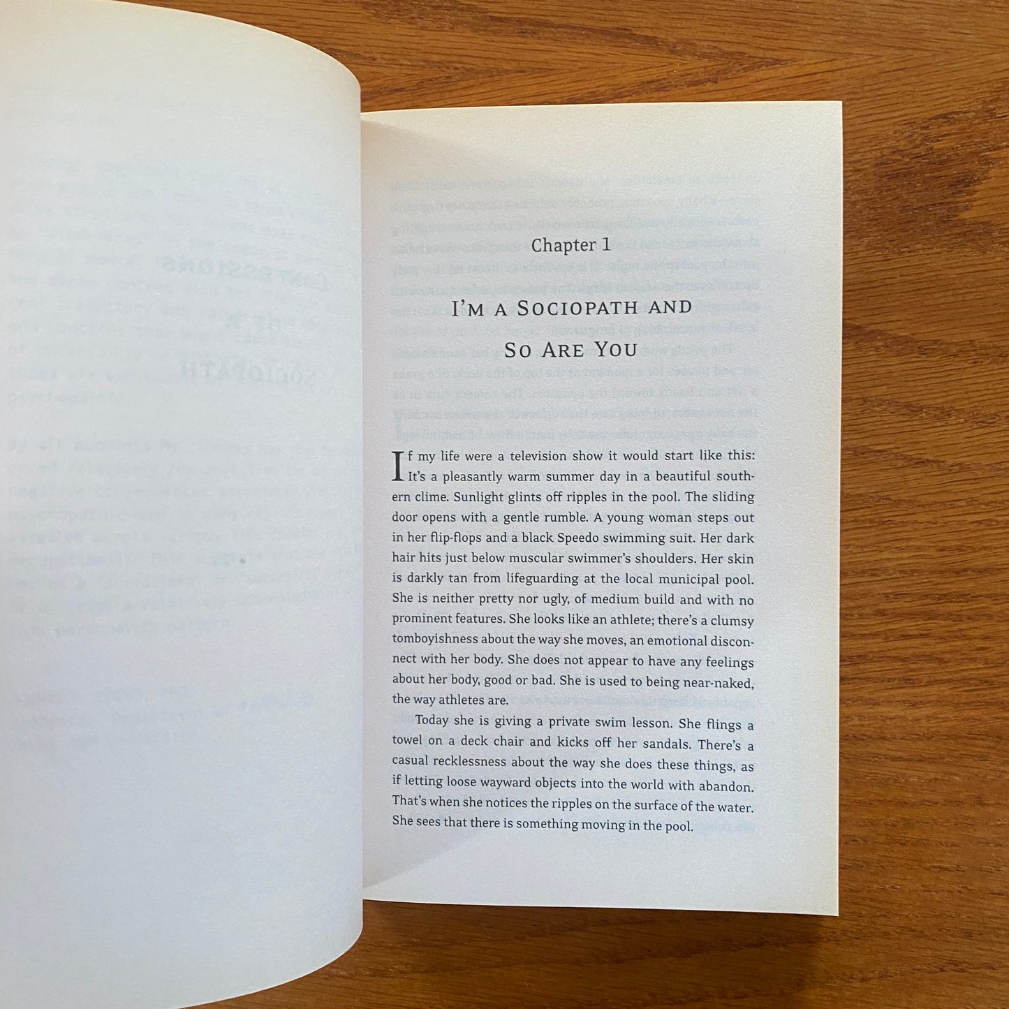 Confessions of a Sociopath: A Life Spent Hiding in Plain Sight Paperback - M. E. Thomas