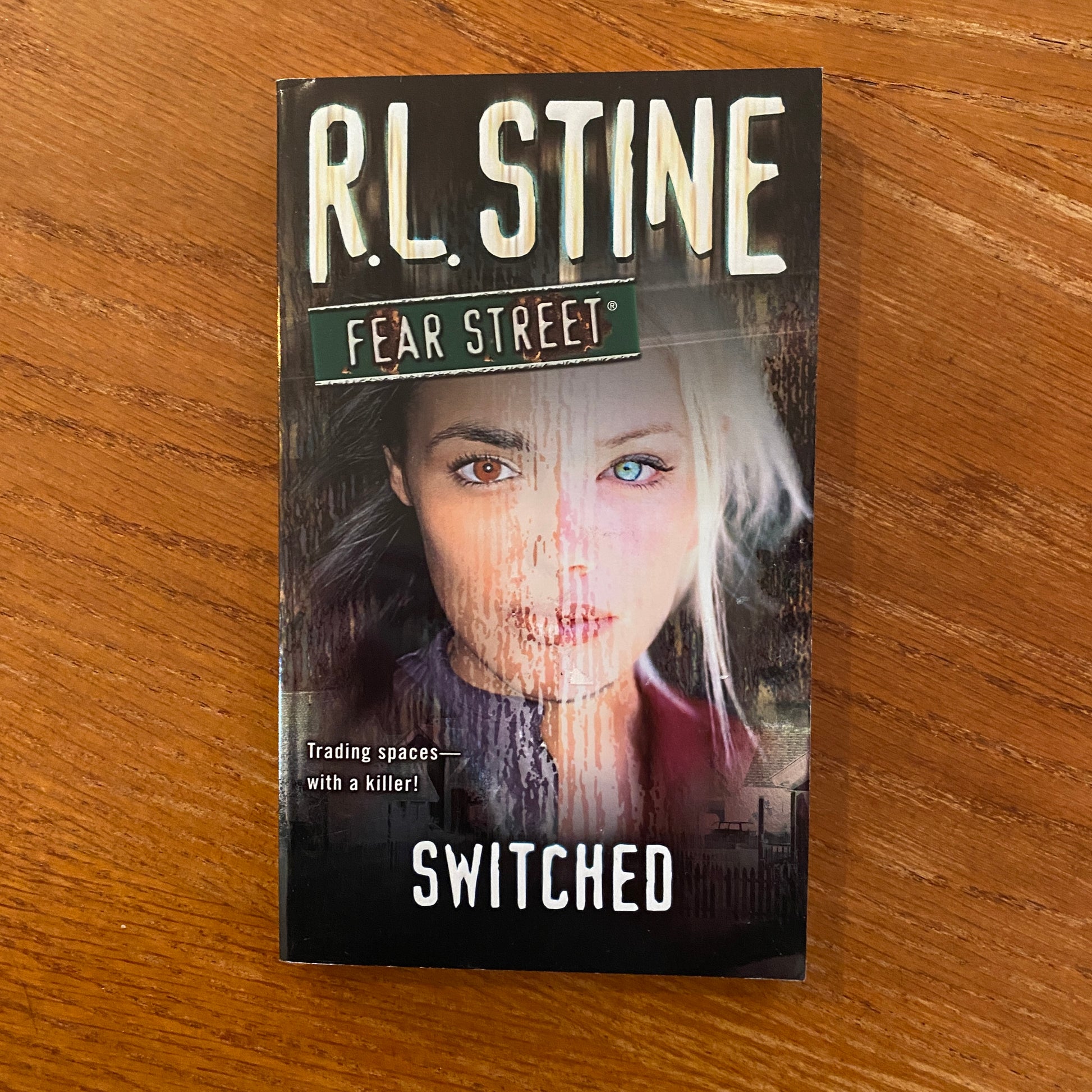 R.L Stine - Fear Street: Switched