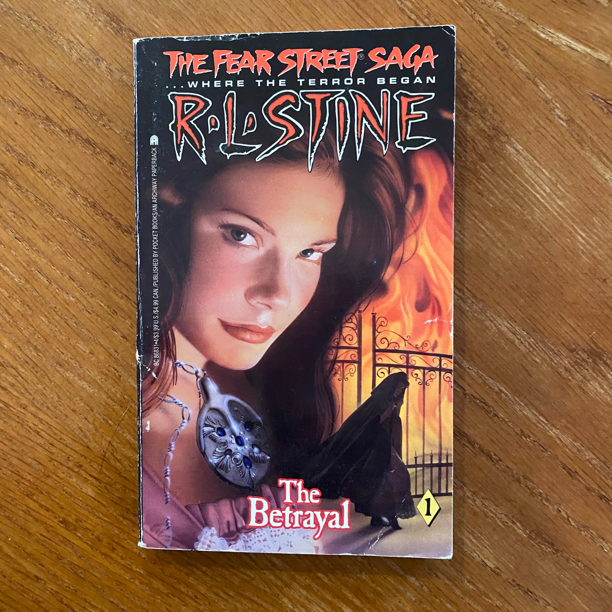 R.L Stine - The Fear Street Saga: The Betrayal – Rumorbooks