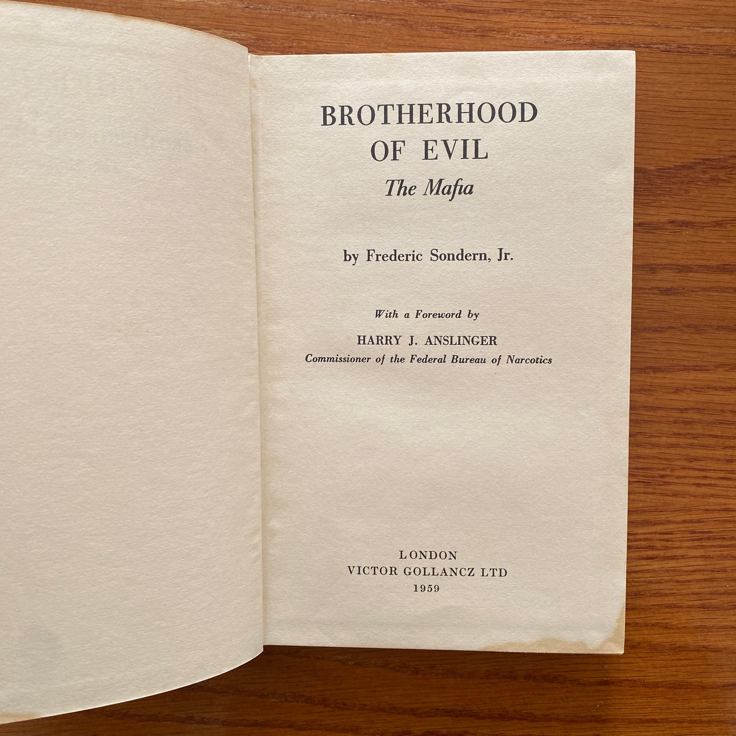 Brotherhood Of Evil: The Mafia - Frederic Sondern Jr
