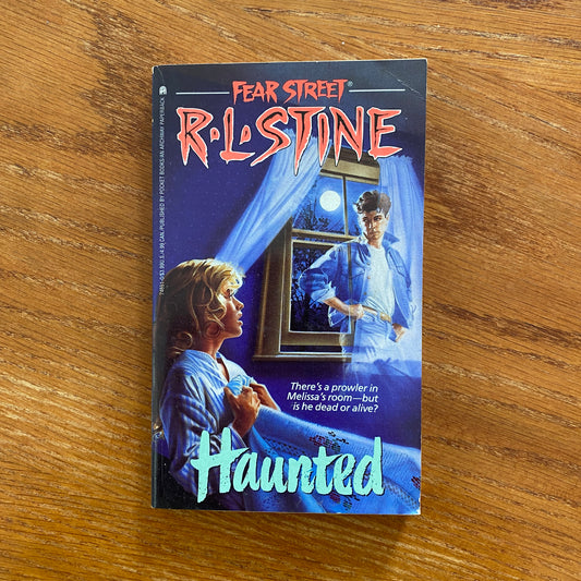 R.L Stine - Fear Street: Haunted