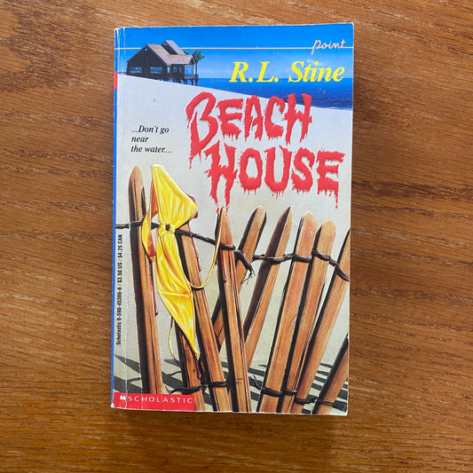 R.L Stine - Beach House