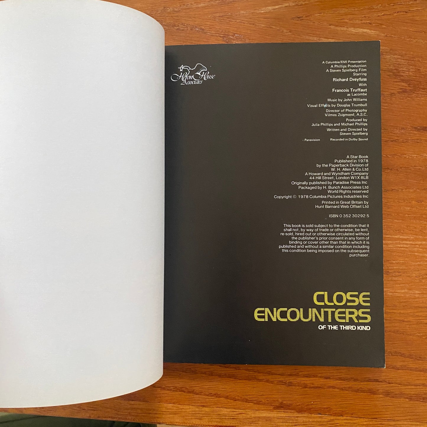 Close Encounters Of The Third Kind: Official Collectors Edition - Steven Speilberg